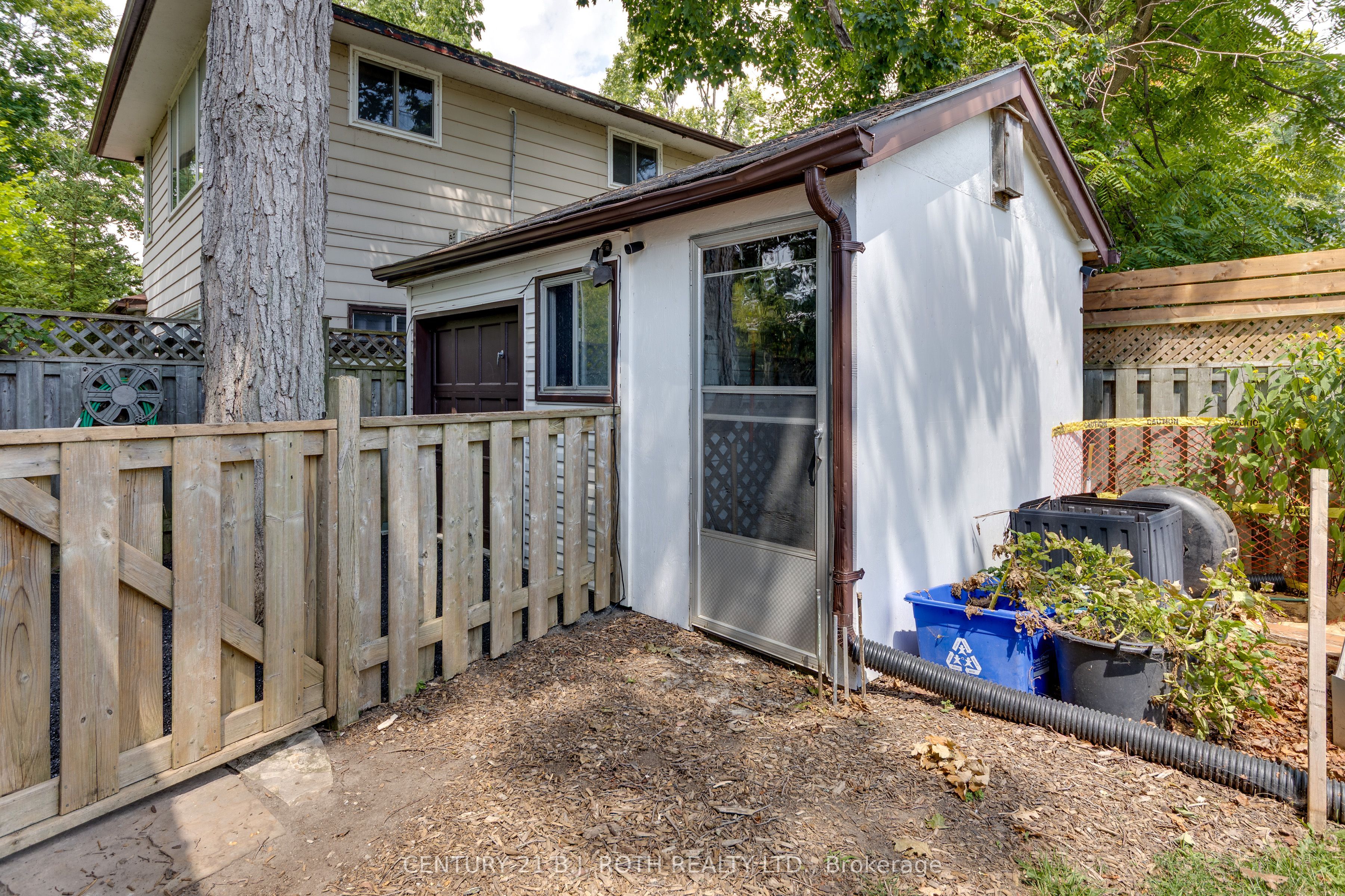 3929 Alderly Avenue Property Photo 12