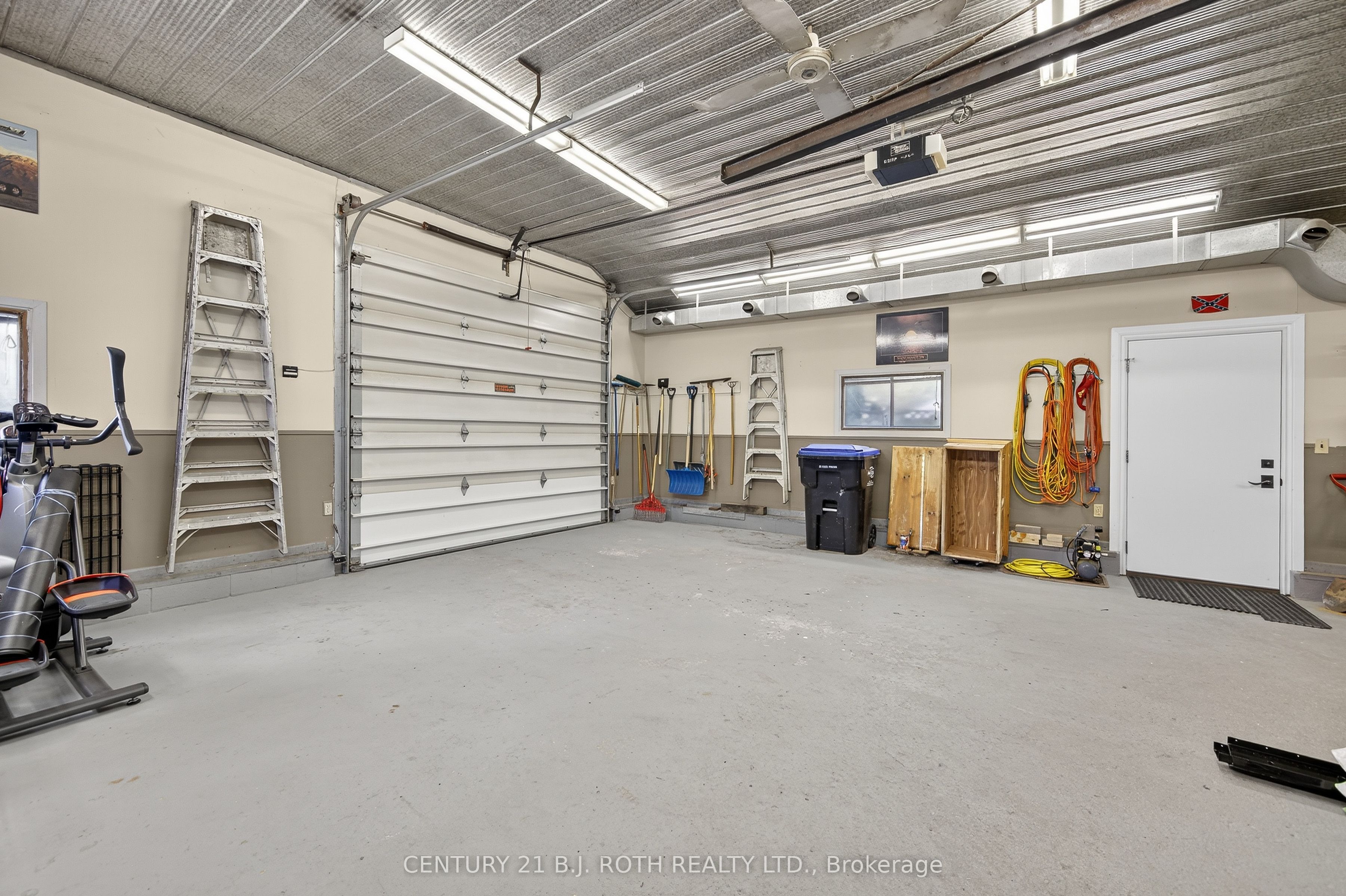 3929 Alderly Avenue Property Photo 14