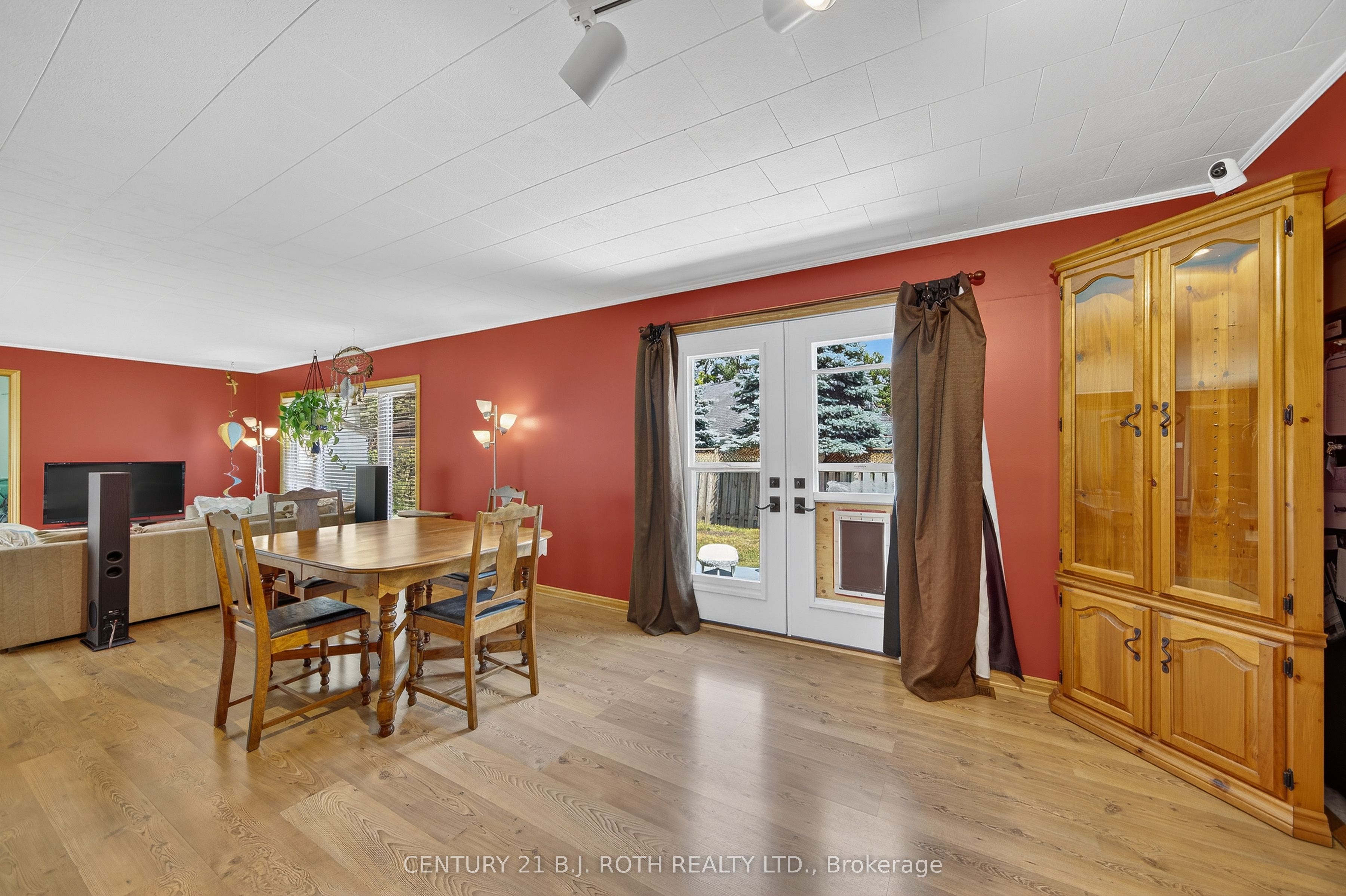 3929 Alderly Avenue Property Photo 20