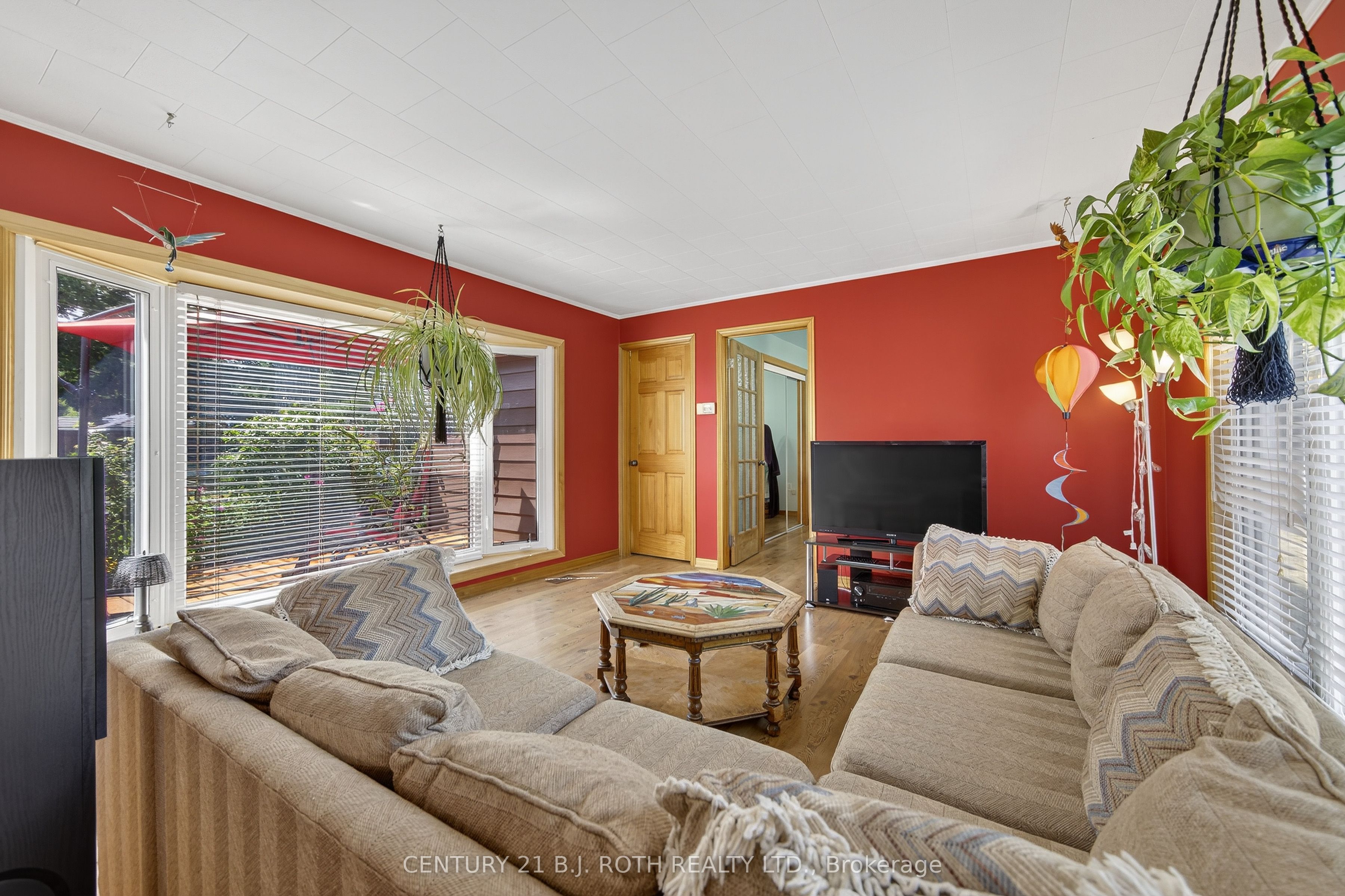 3929 Alderly Avenue Property Photo 26