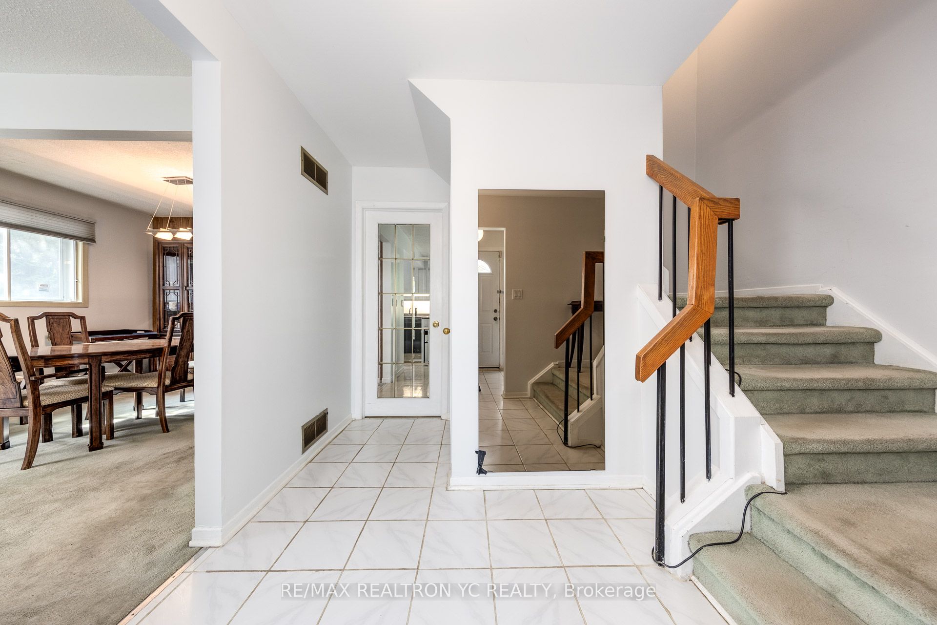4 Dersingham Crescent Property Photo 6