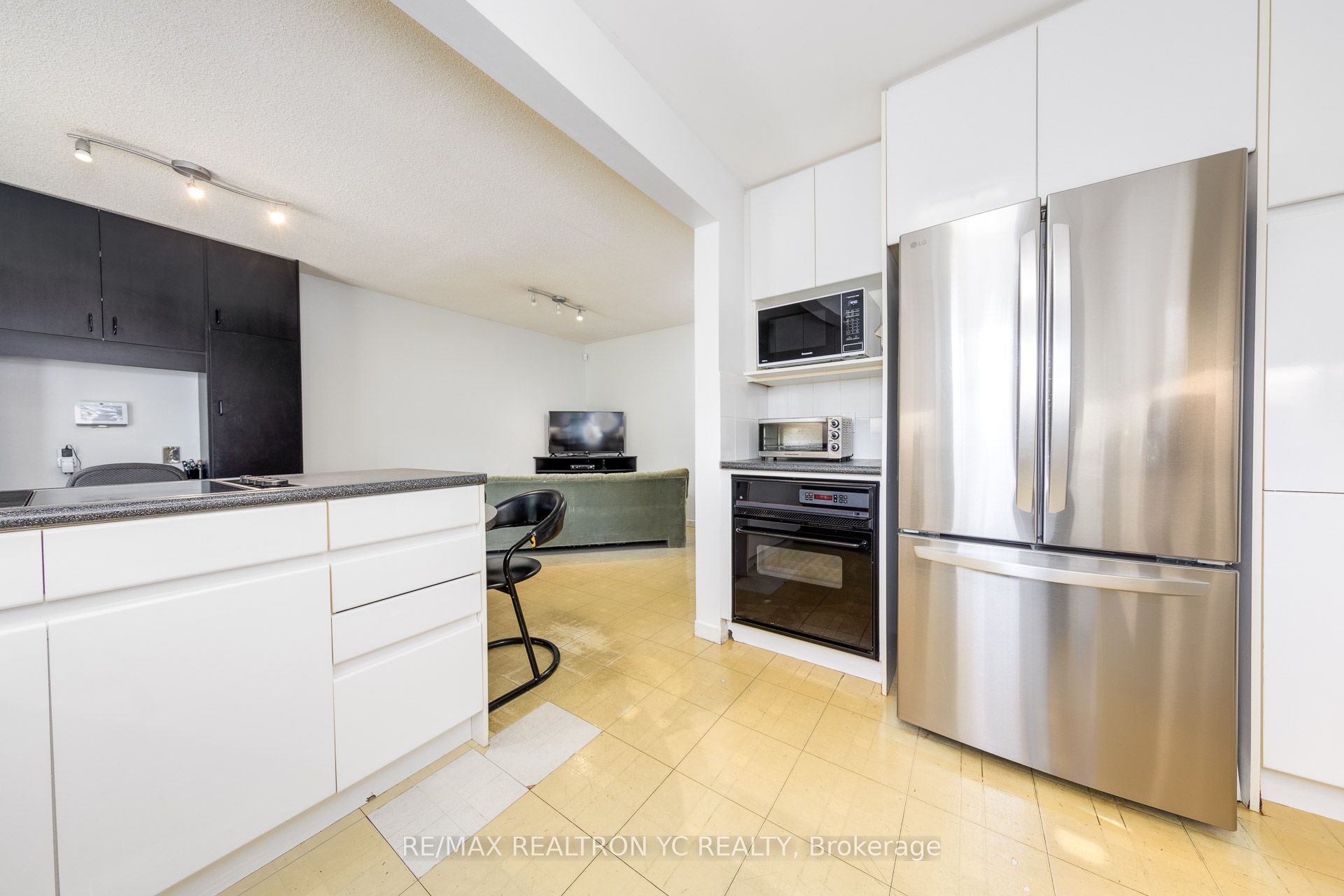 4 Dersingham Crescent Property Photo 17