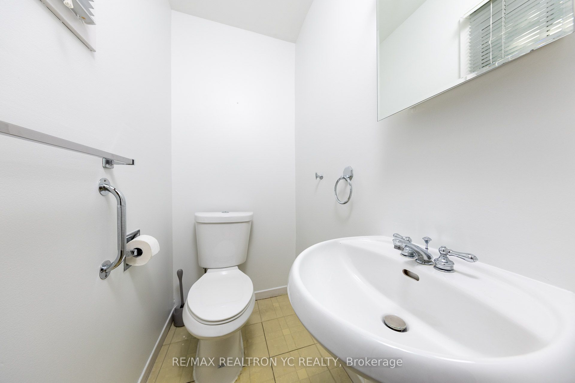 4 Dersingham Crescent Property Photo 18
