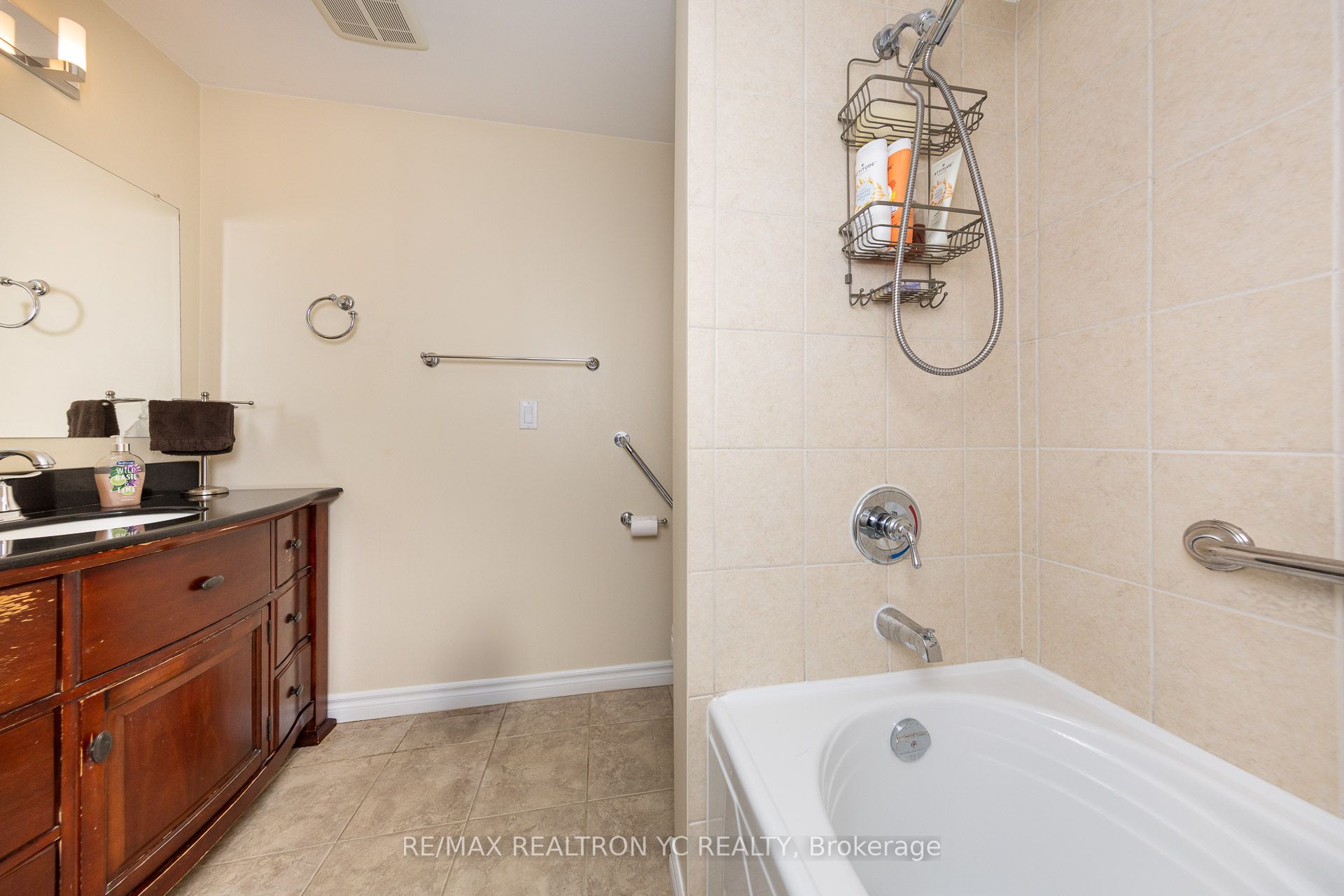 4 Dersingham Crescent Property Photo 25