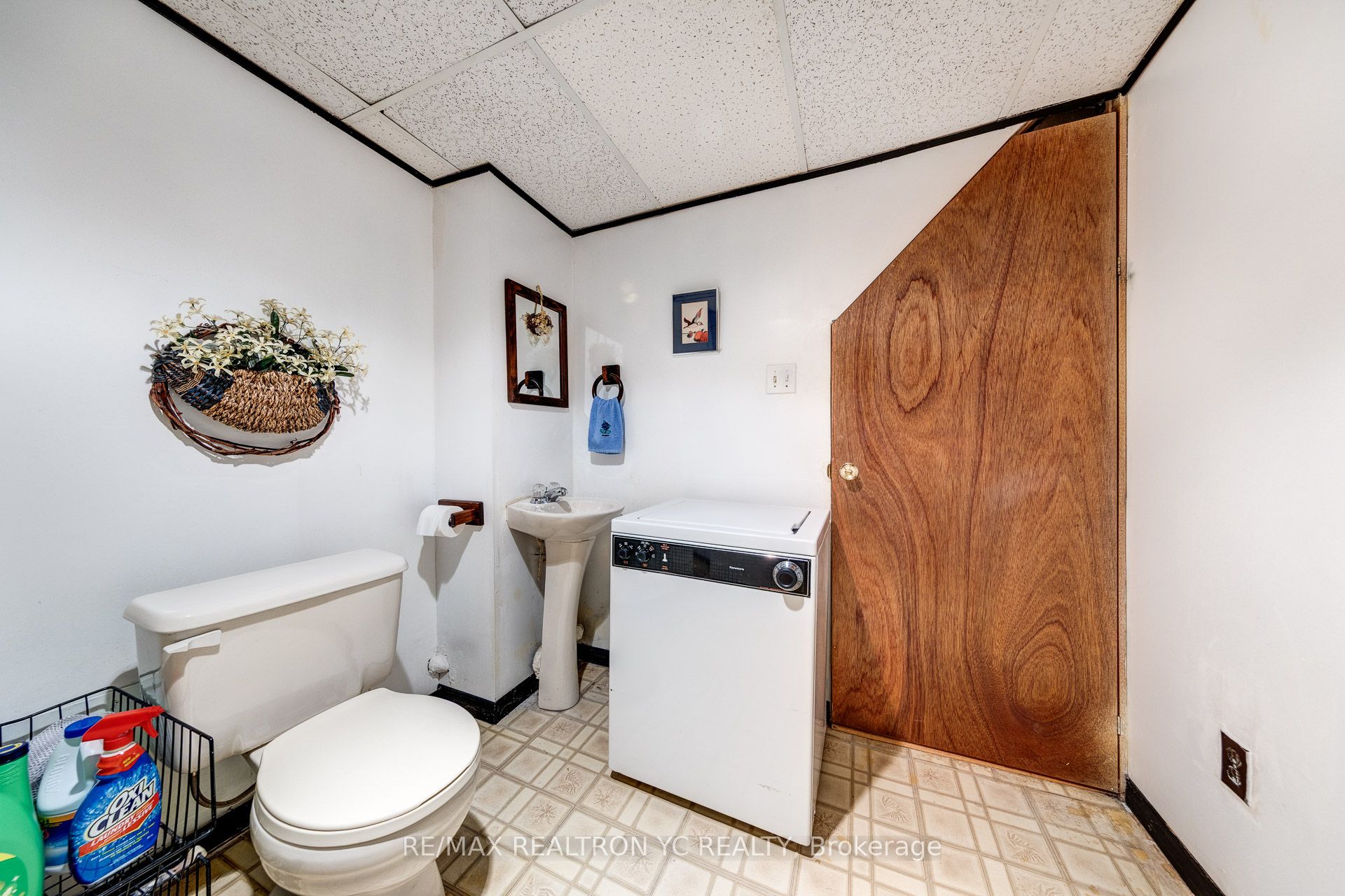 4 Dersingham Crescent Property Photo 32