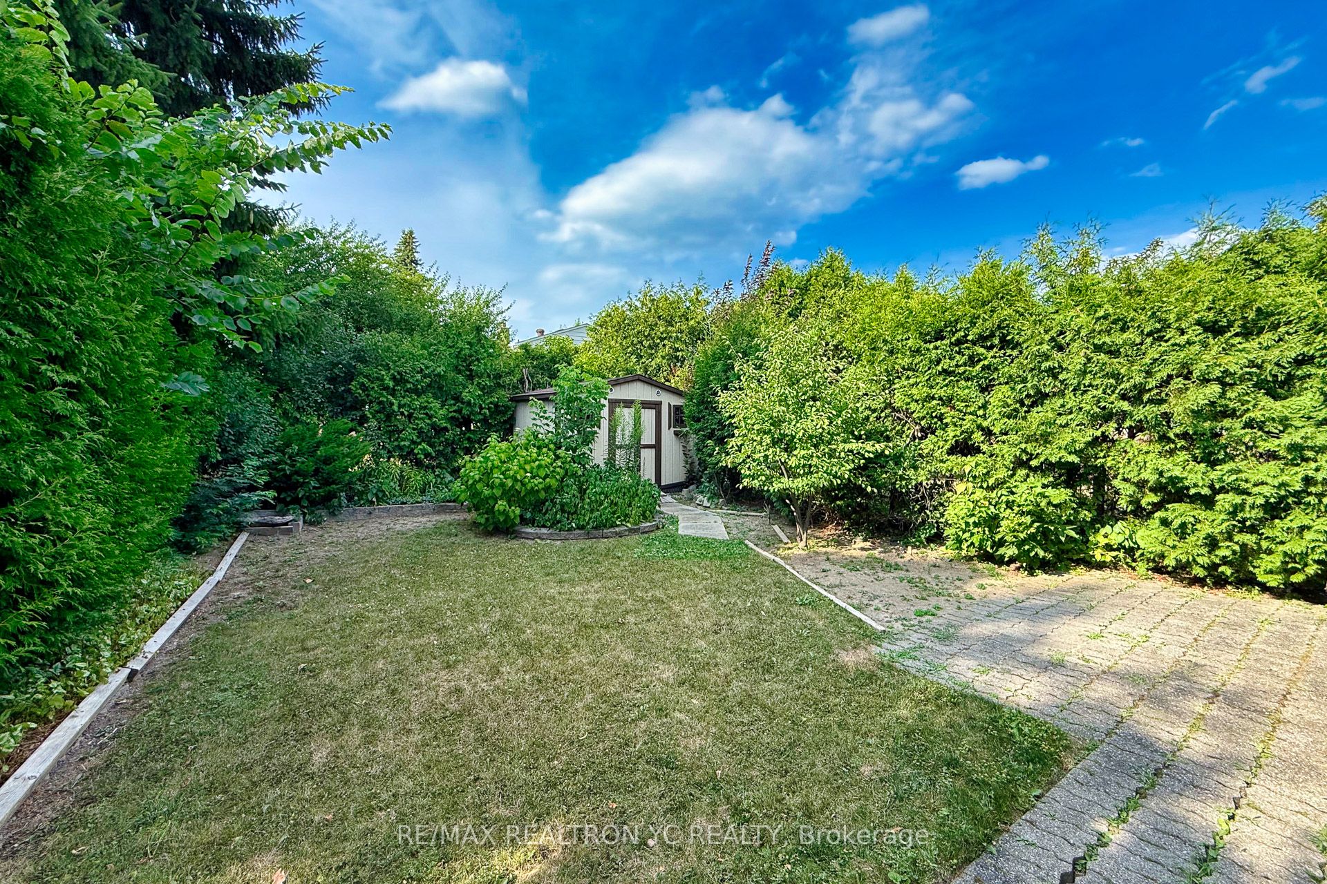 4 Dersingham Crescent Property Photo 36