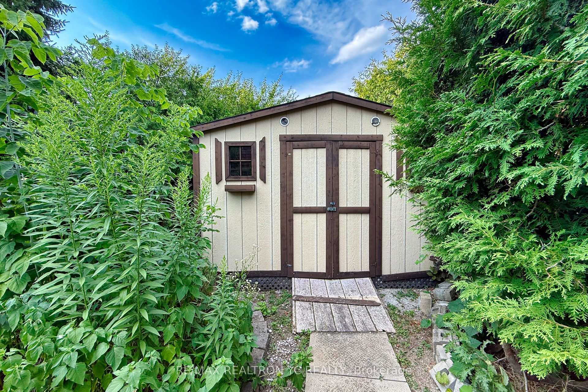 4 Dersingham Crescent Property Photo 39