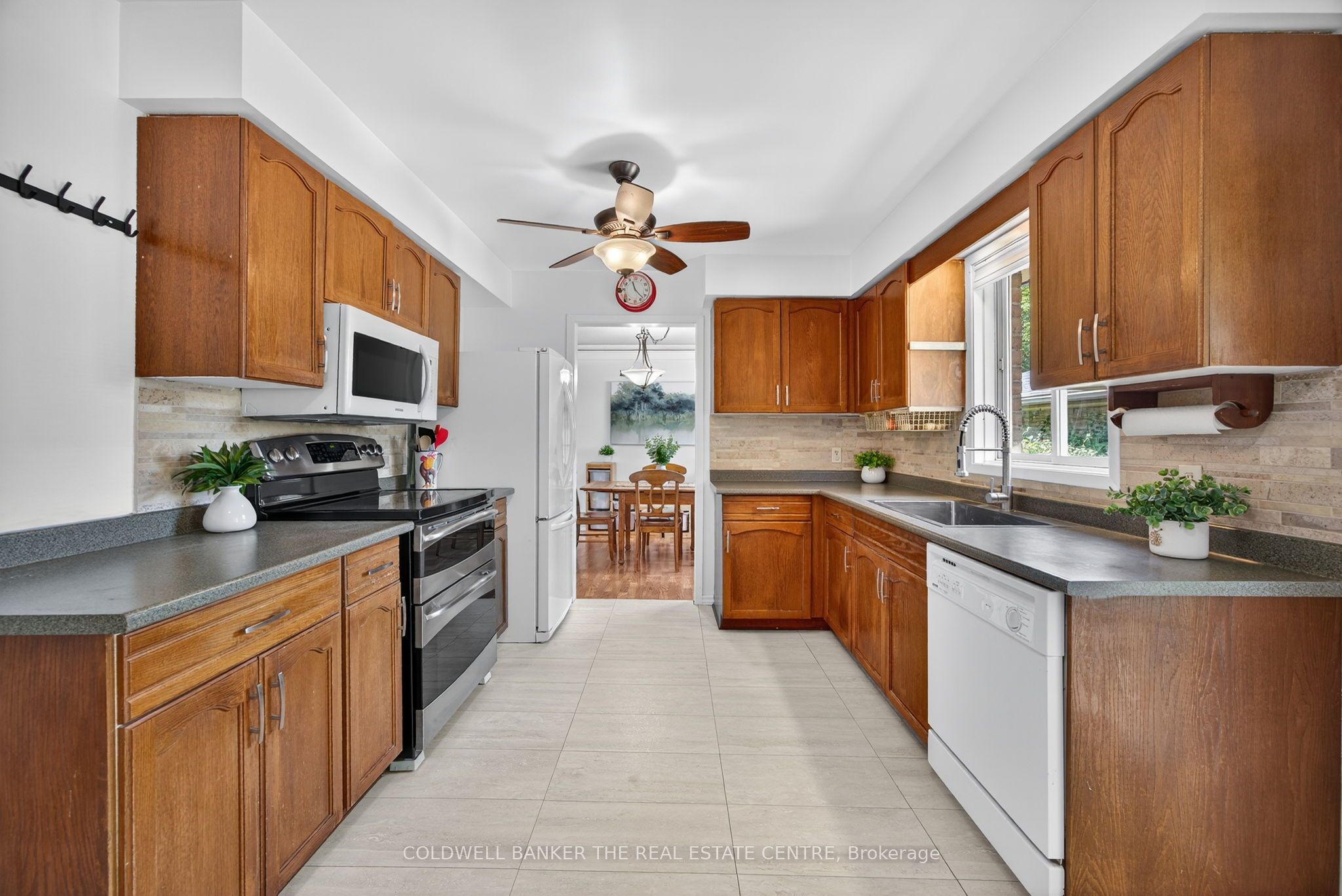 242 East Street Property Photo 10