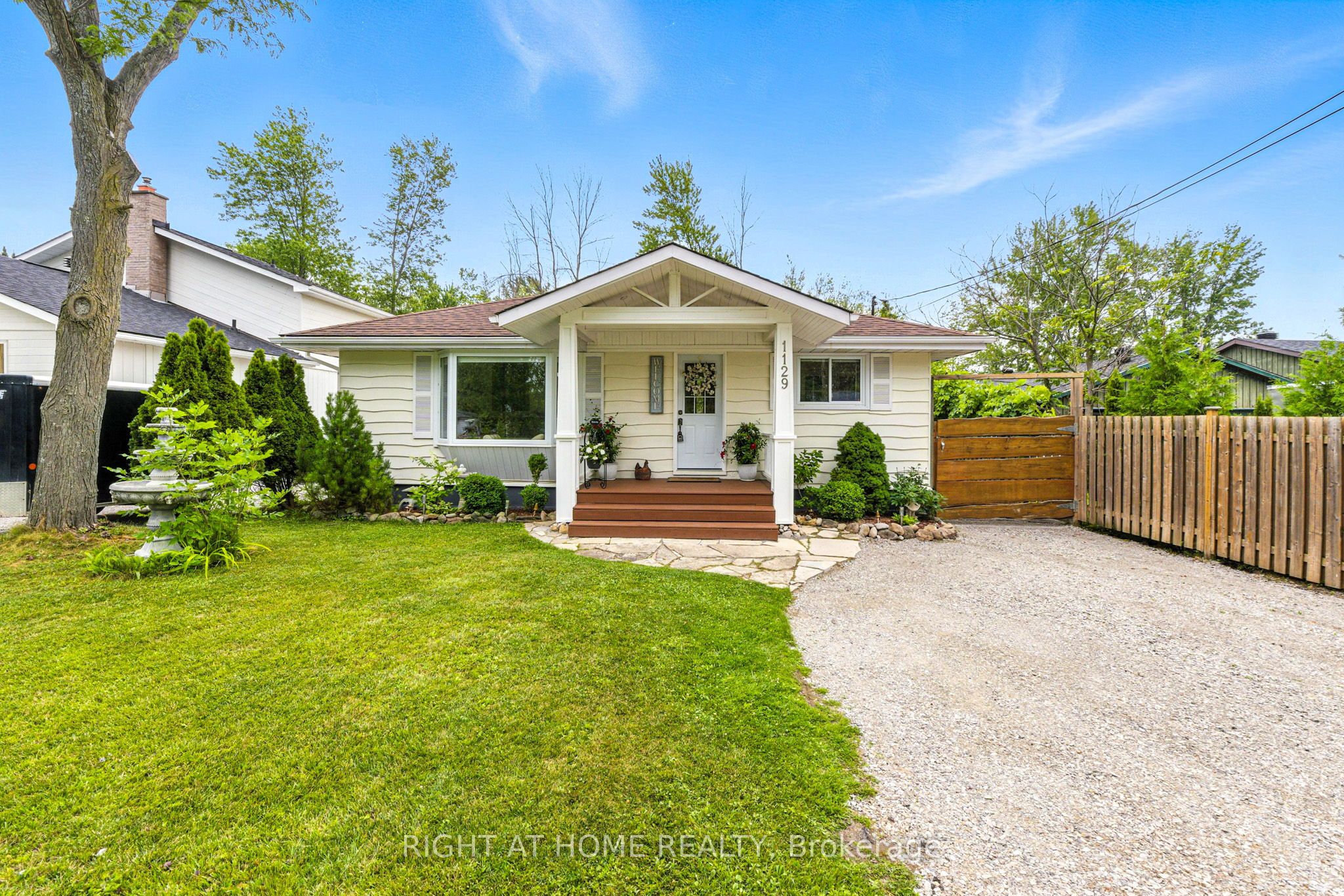 1129 Lindy Lane Property Photo 1