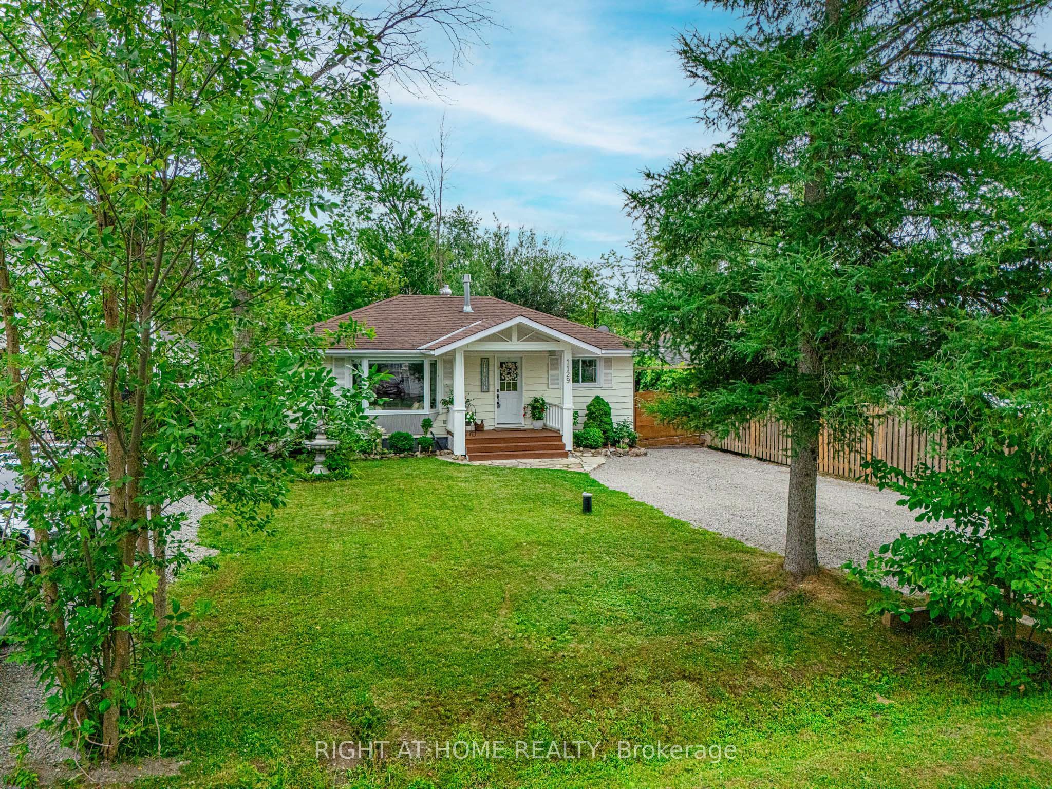 1129 Lindy Lane Property Photo 3