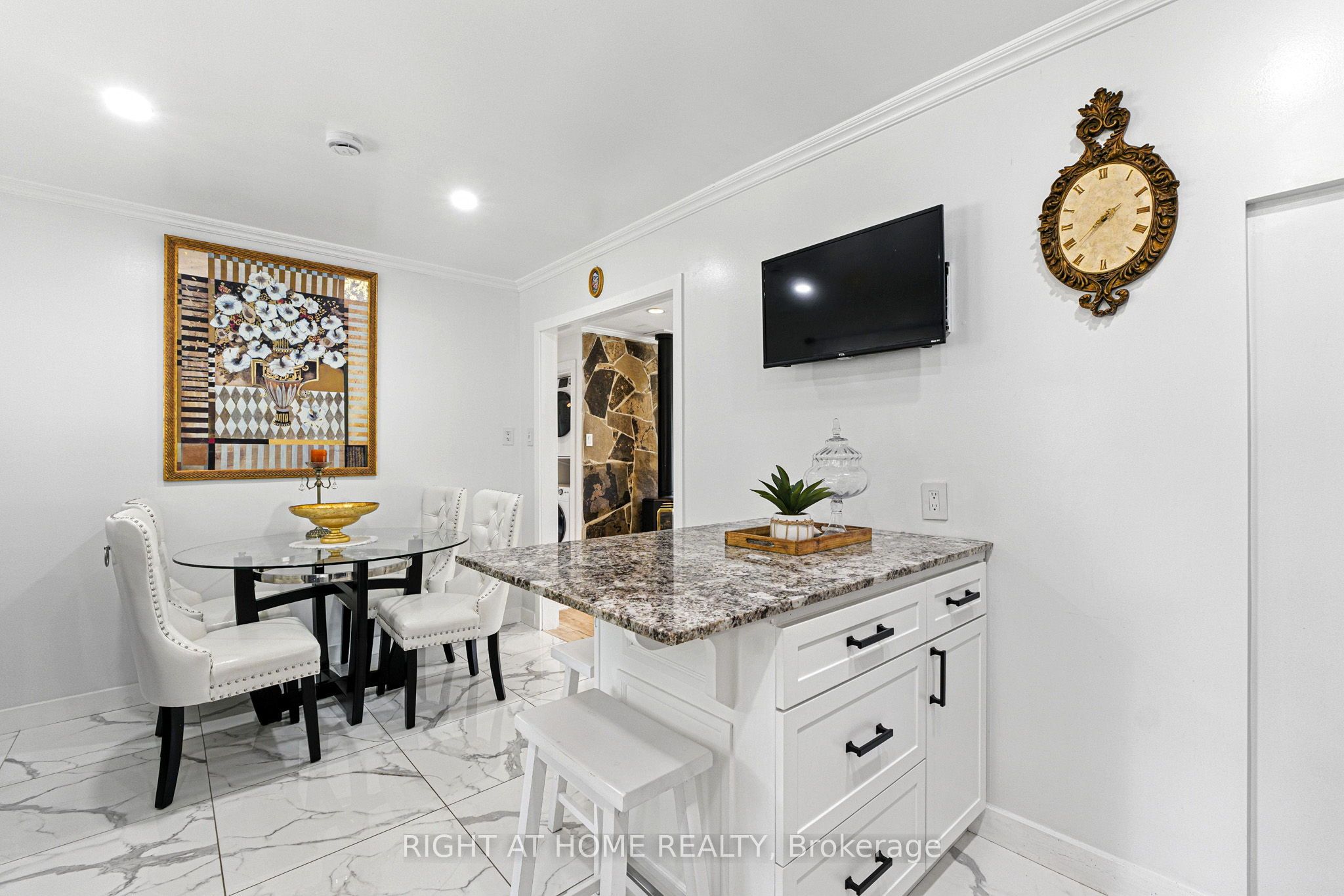 1129 Lindy Lane Property Photo 11