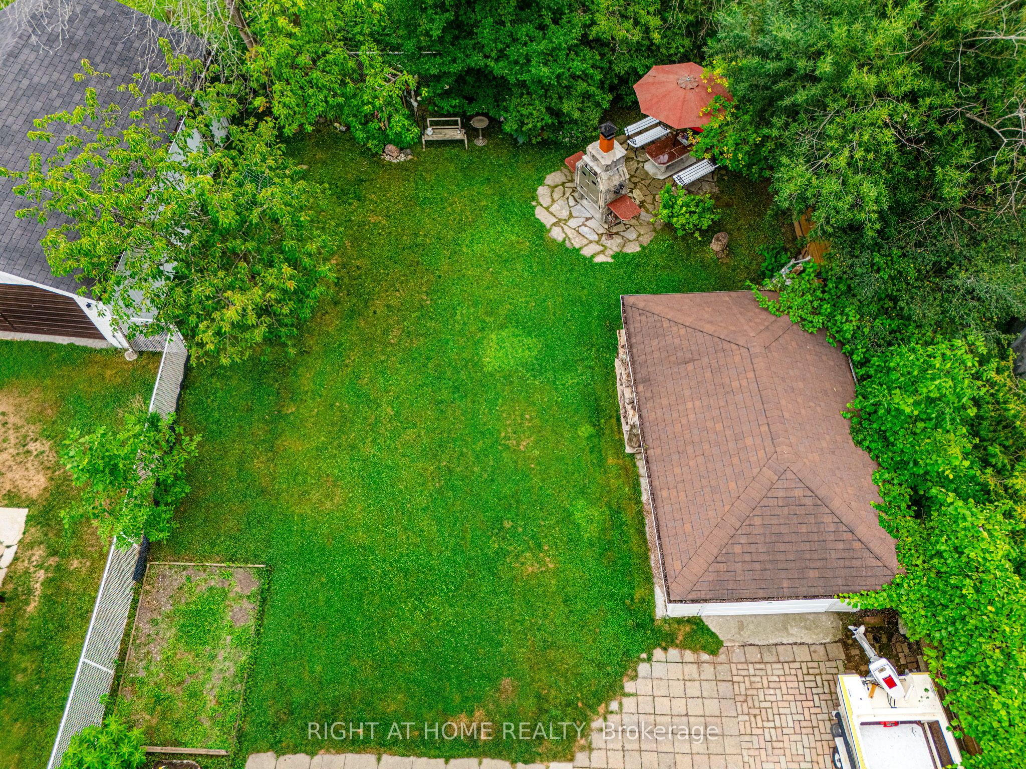 1129 Lindy Lane Property Photo 32