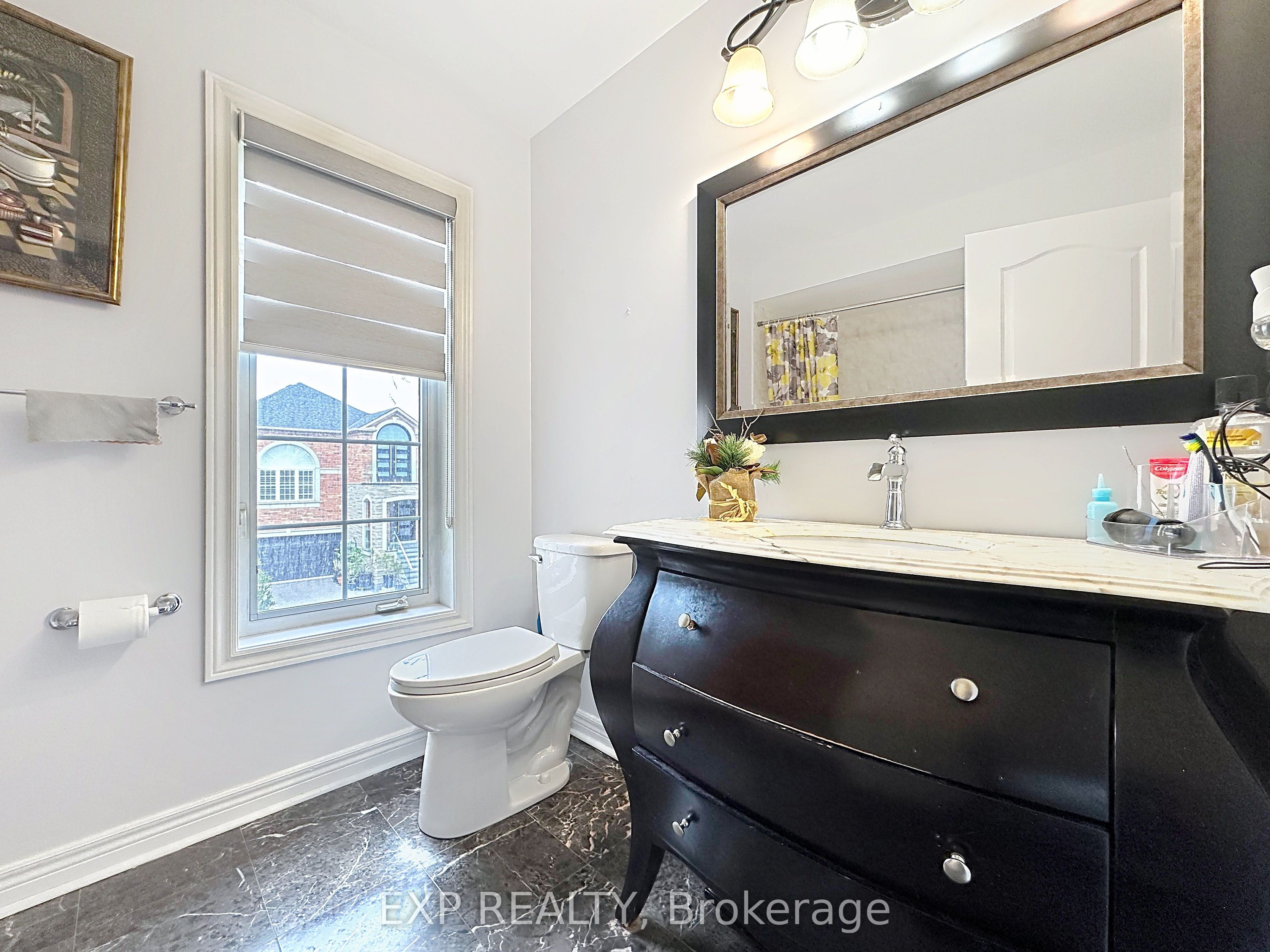 129 Ledge Rock Drive E Property Photo 22