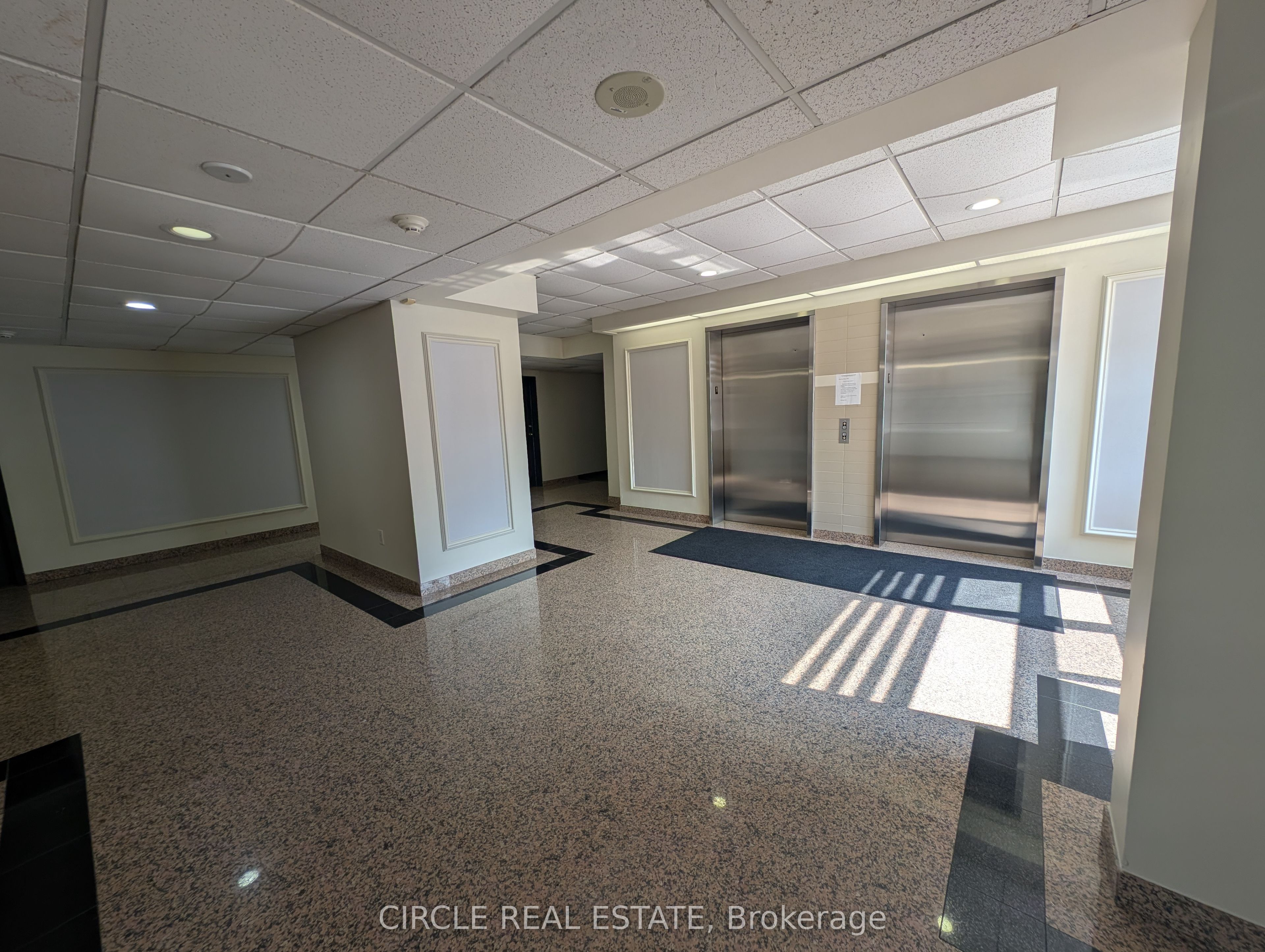 7398 Yonge Street 112 Property Photo 4