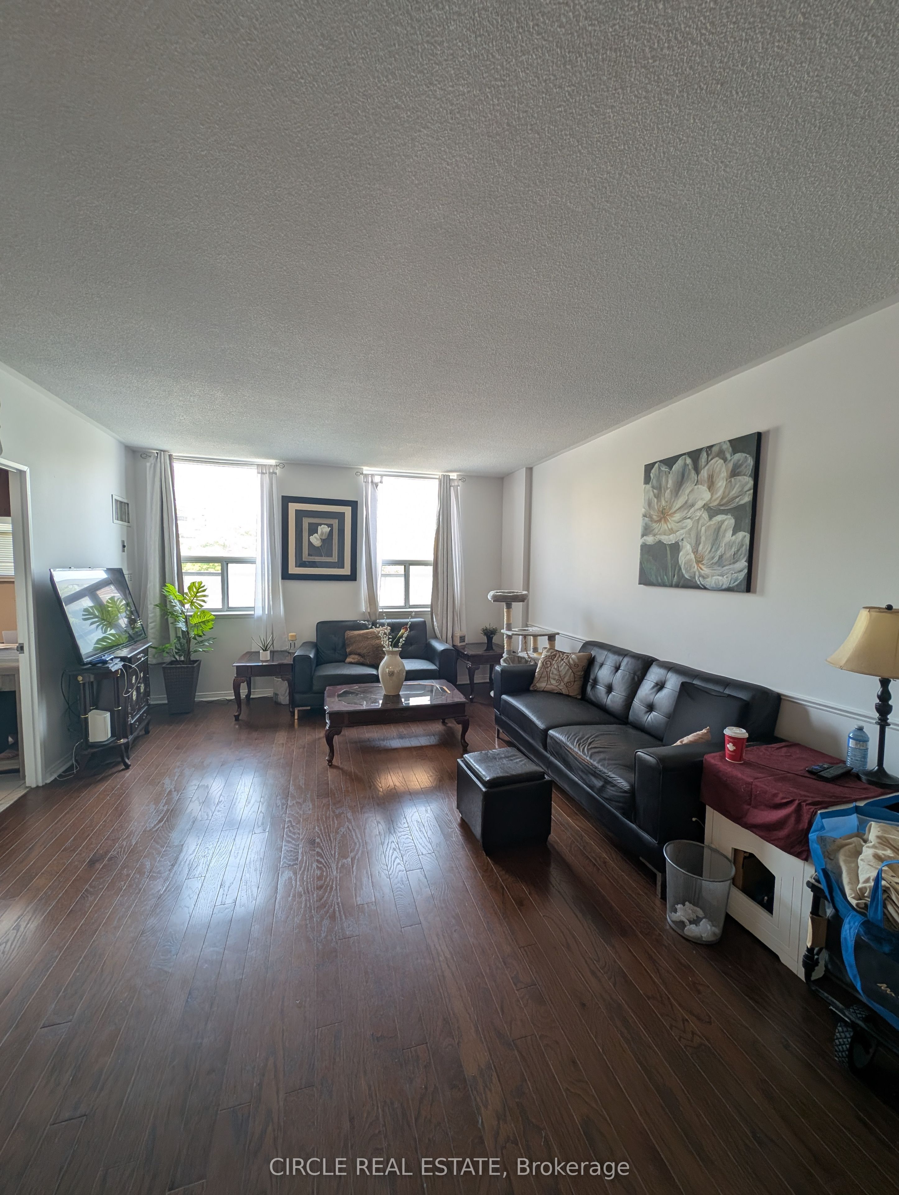 7398 Yonge Street 112 Property Photo 5