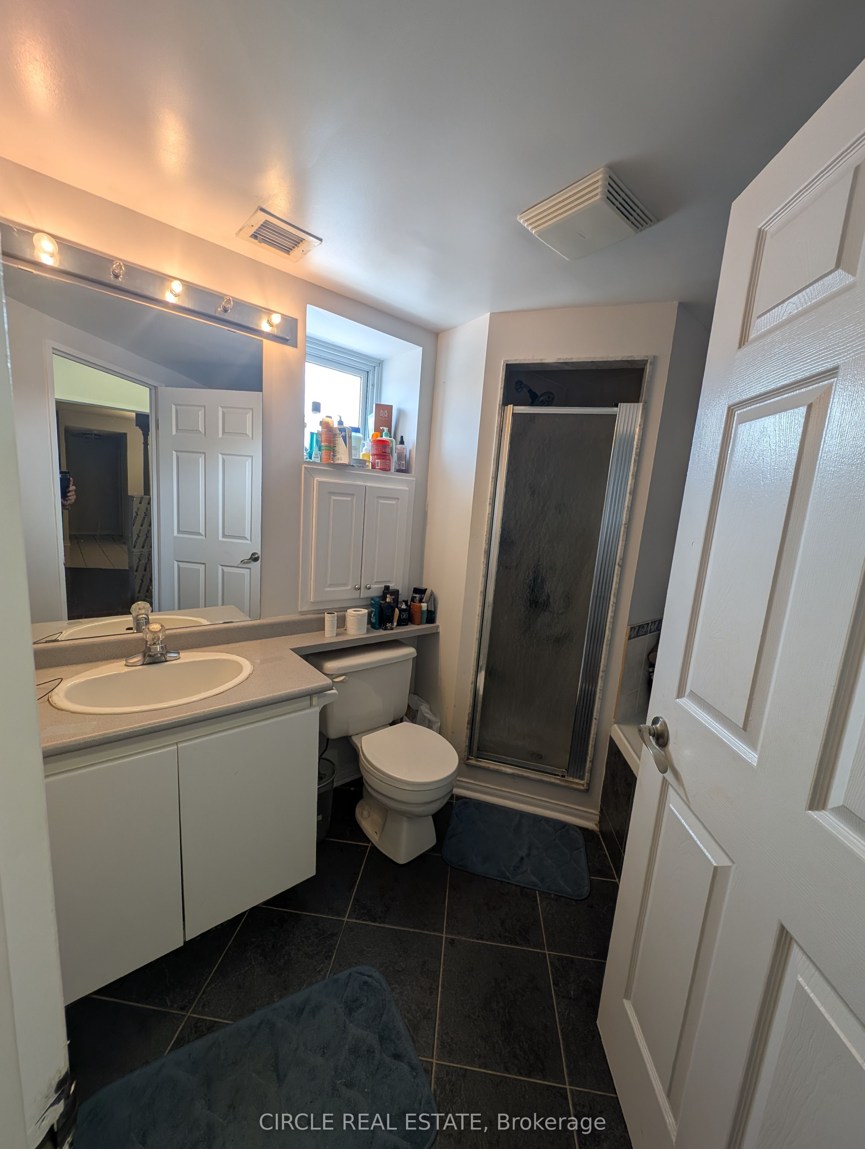 7398 Yonge Street 112 Property Photo 12