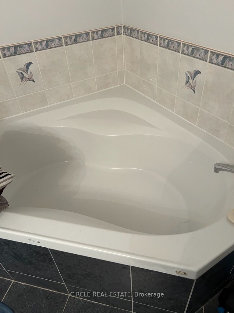 7398 Yonge Street 112 Property Photo 13