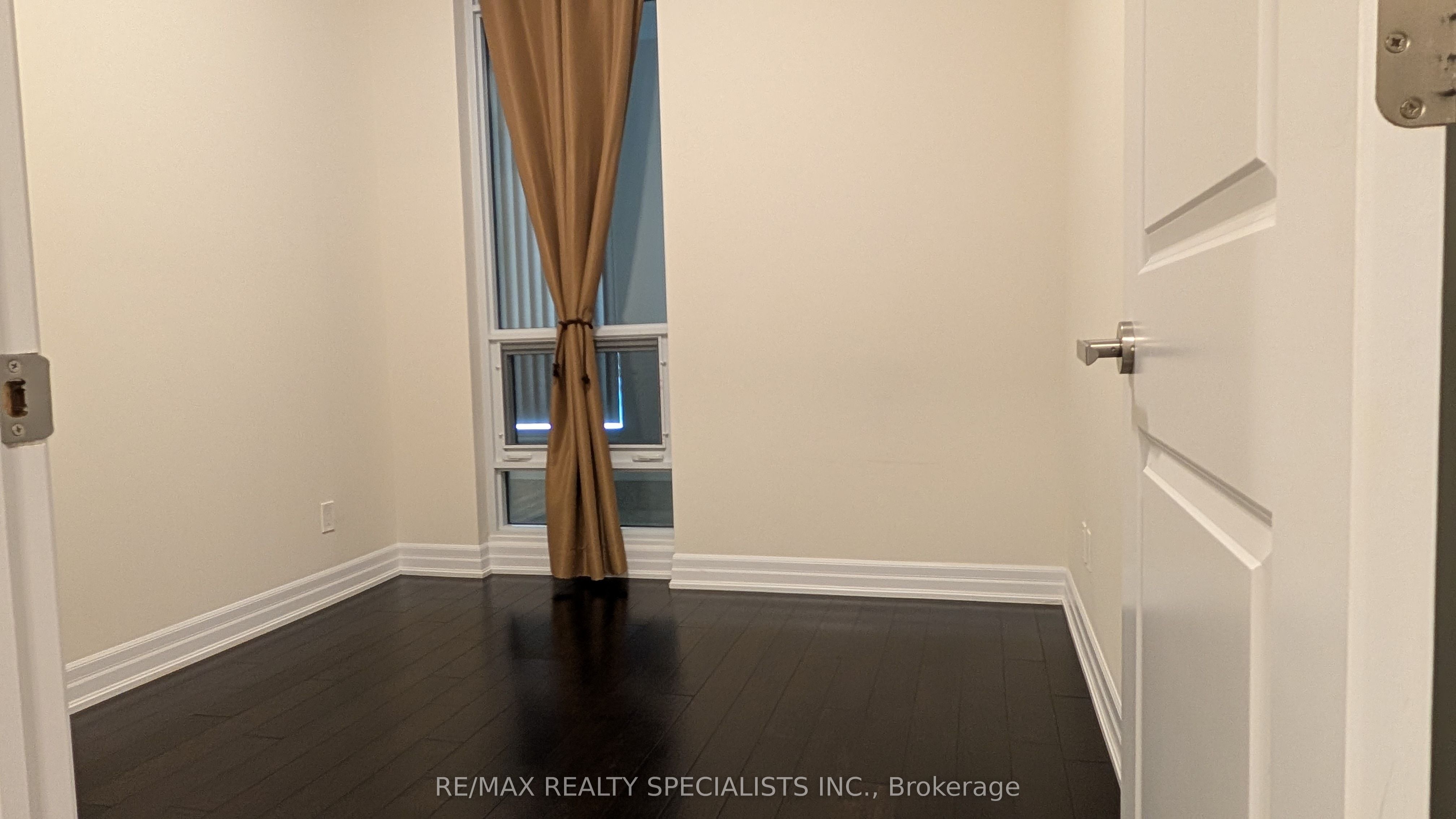 9075 Jane Street 218 Property Photo 5