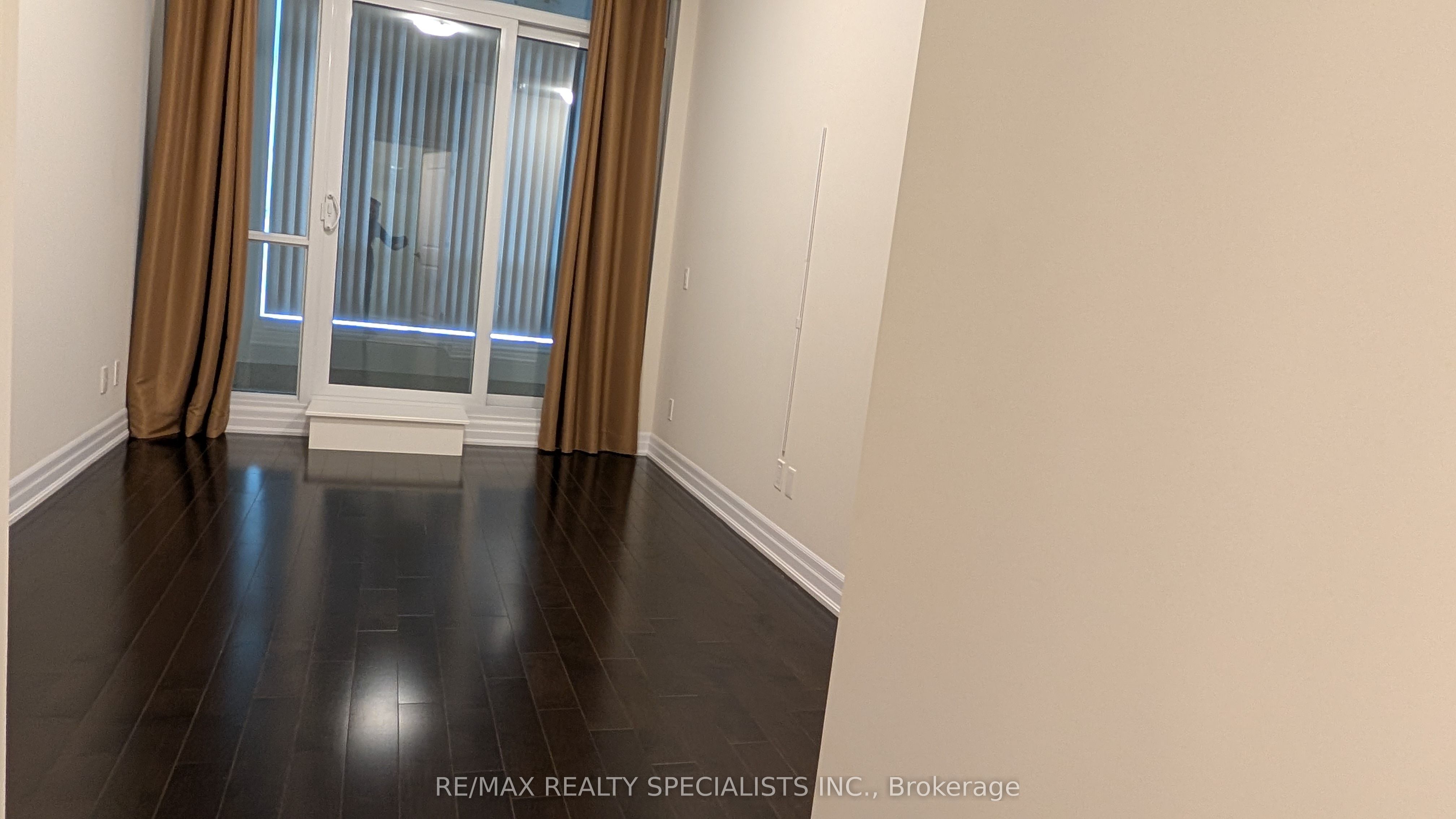 9075 Jane Street 218 Property Photo 6