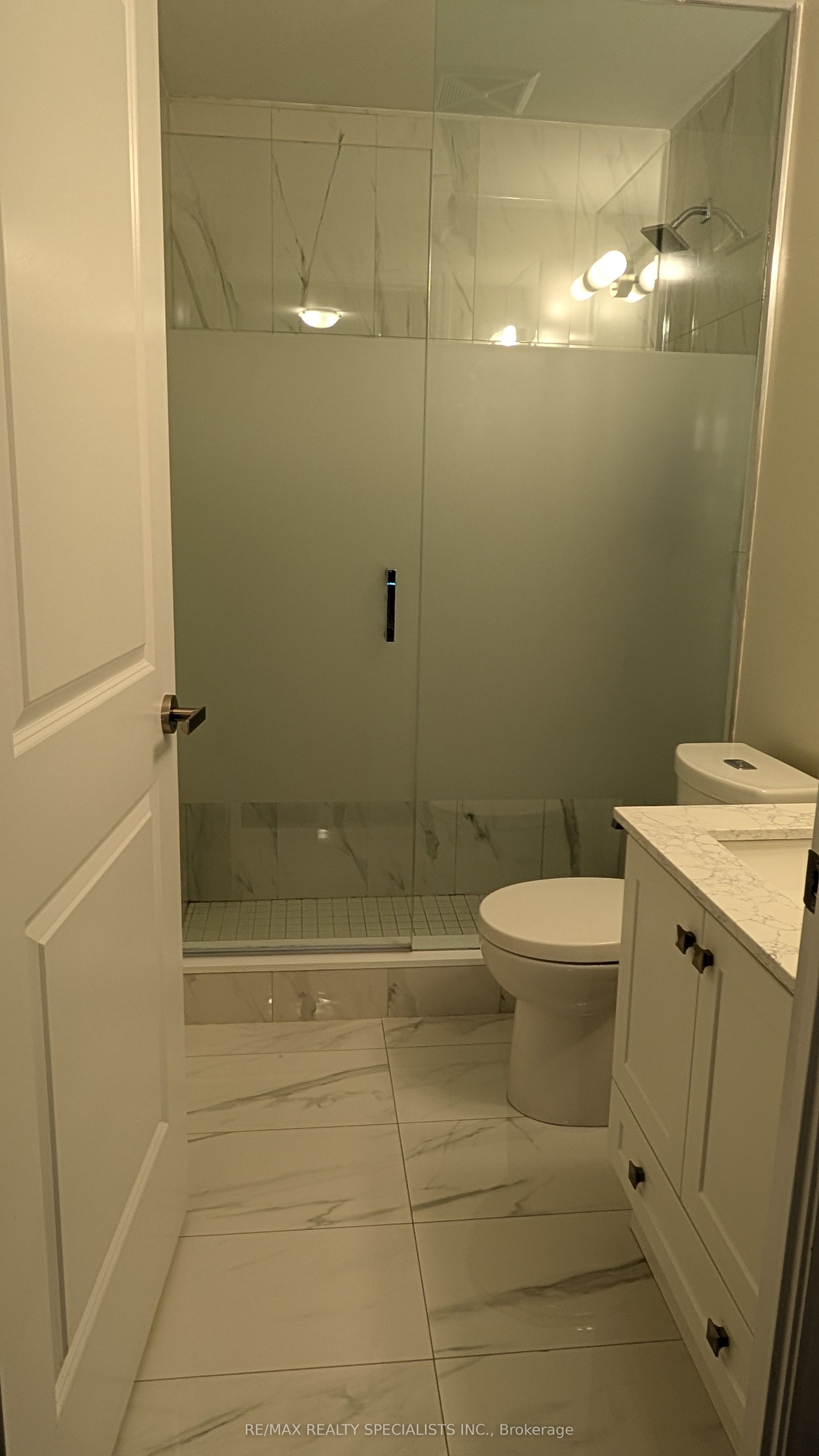 9075 Jane Street 218 Property Photo 9