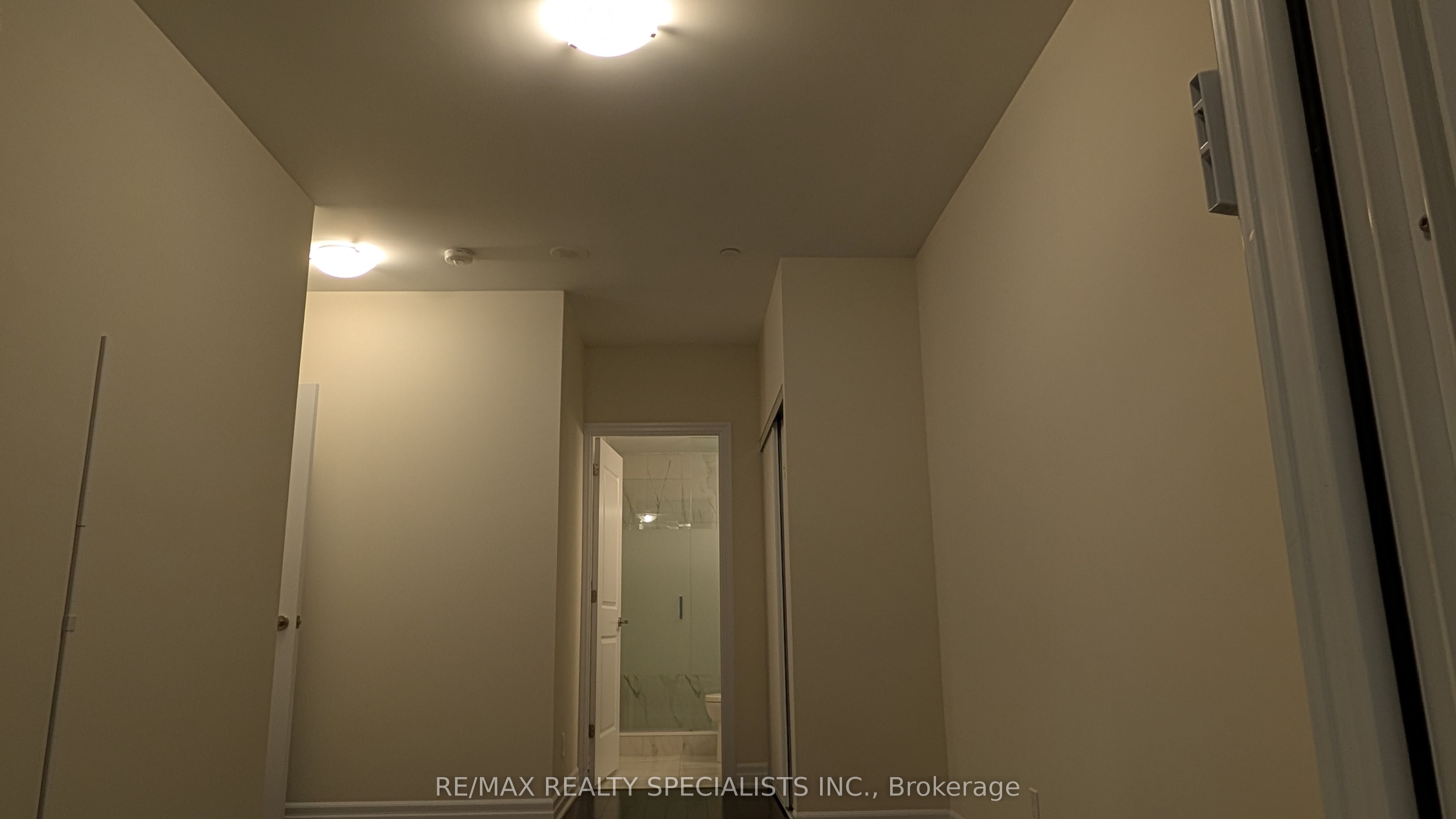 9075 Jane Street 218 Property Photo 12