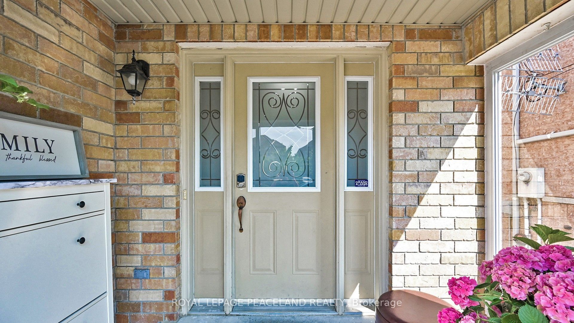 16 Lealinds Road Property Photo 4