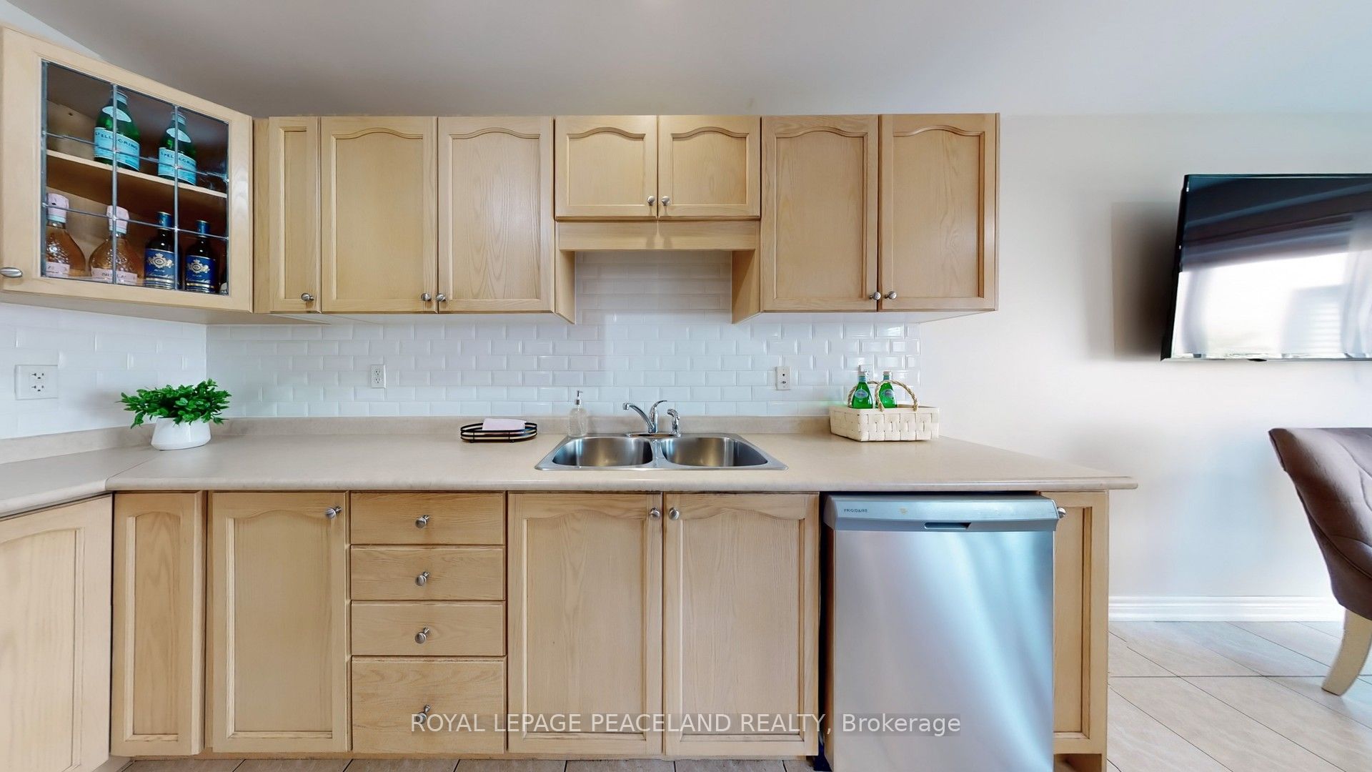 16 Lealinds Road Property Photo 12