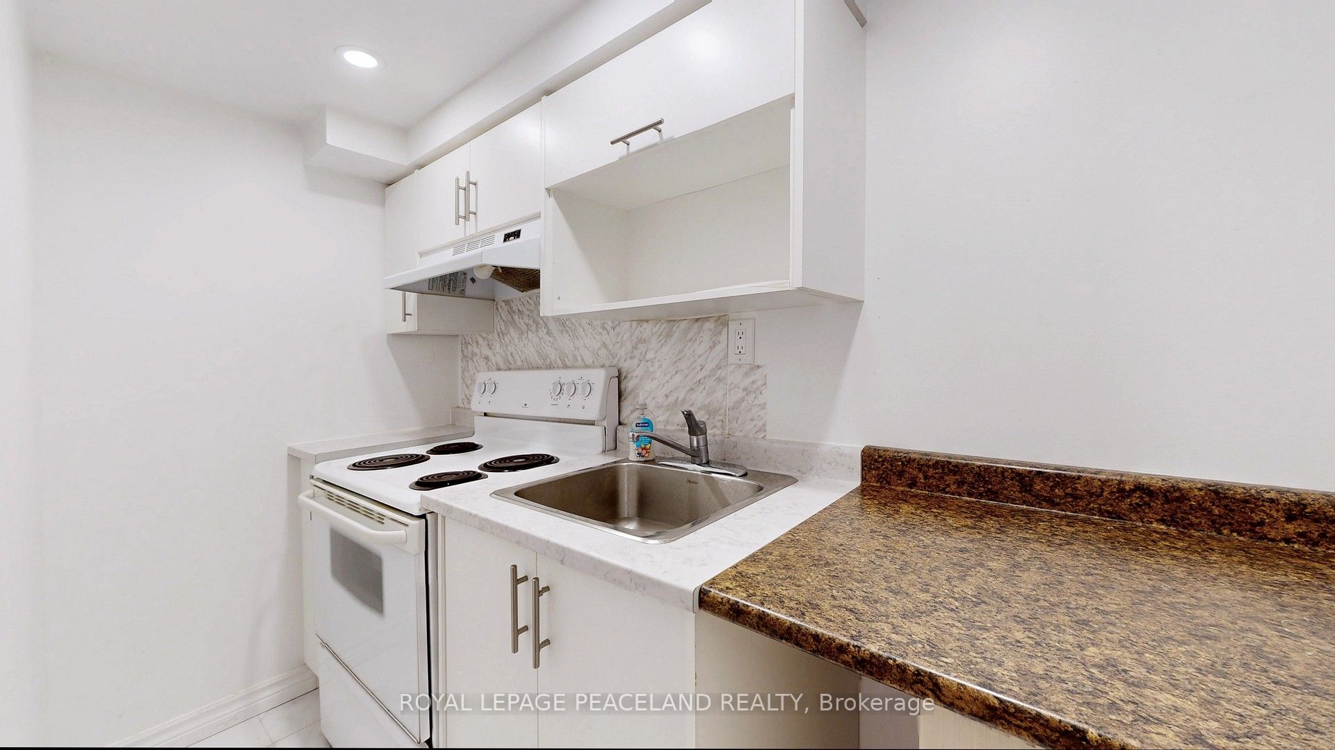 16 Lealinds Road Property Photo 42