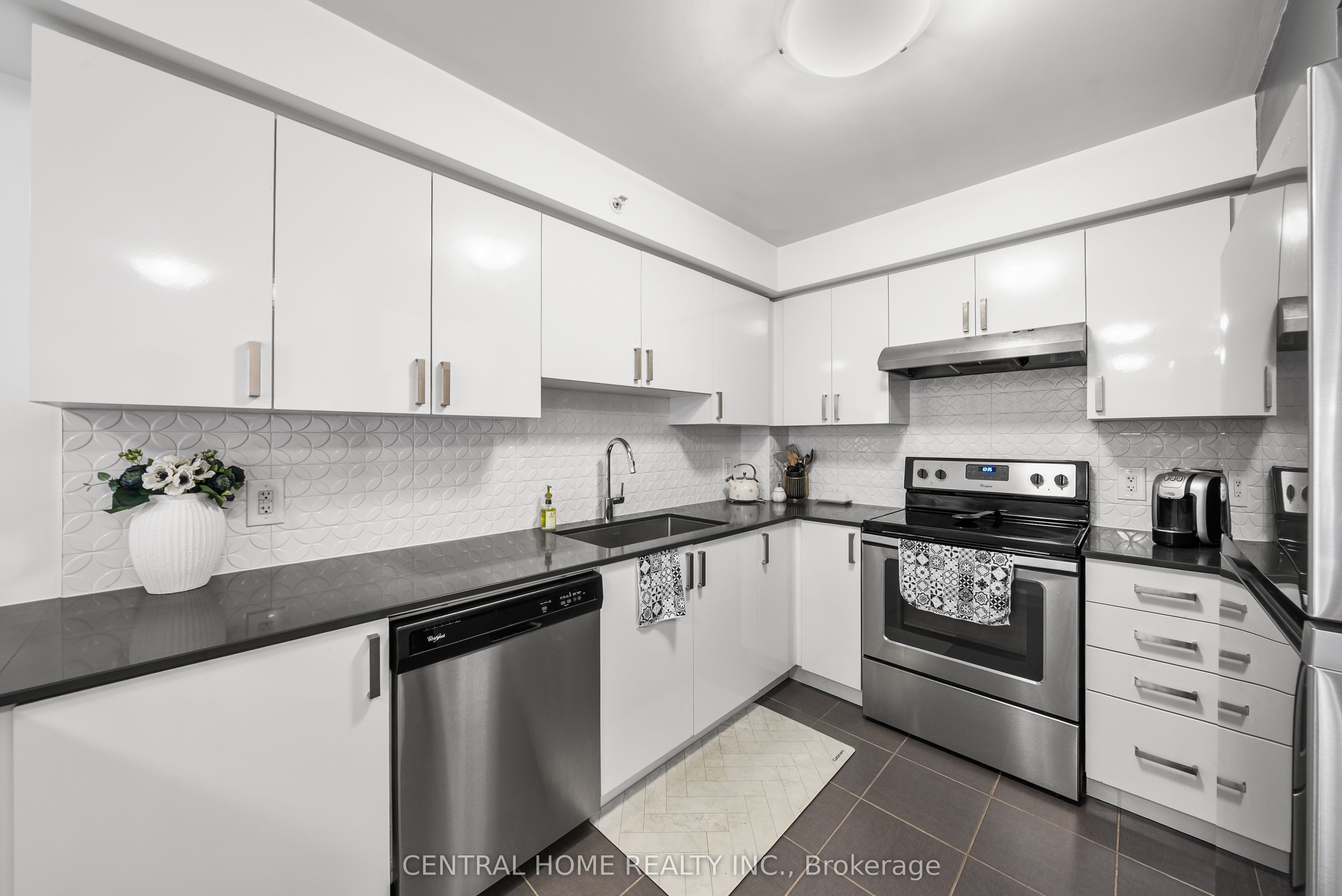 481 Rupert Avenue 224 Property Photo 6