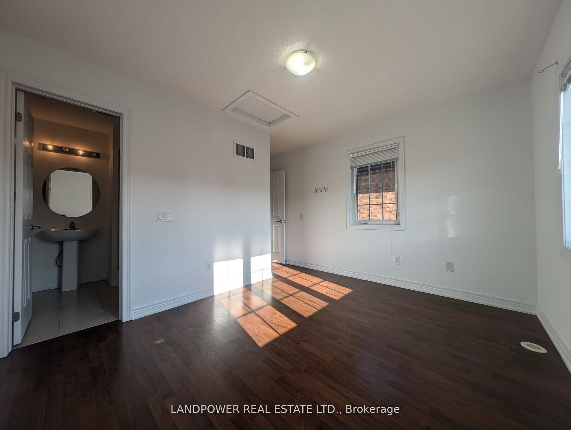 9872 Mccowan Rd Property Photo 6