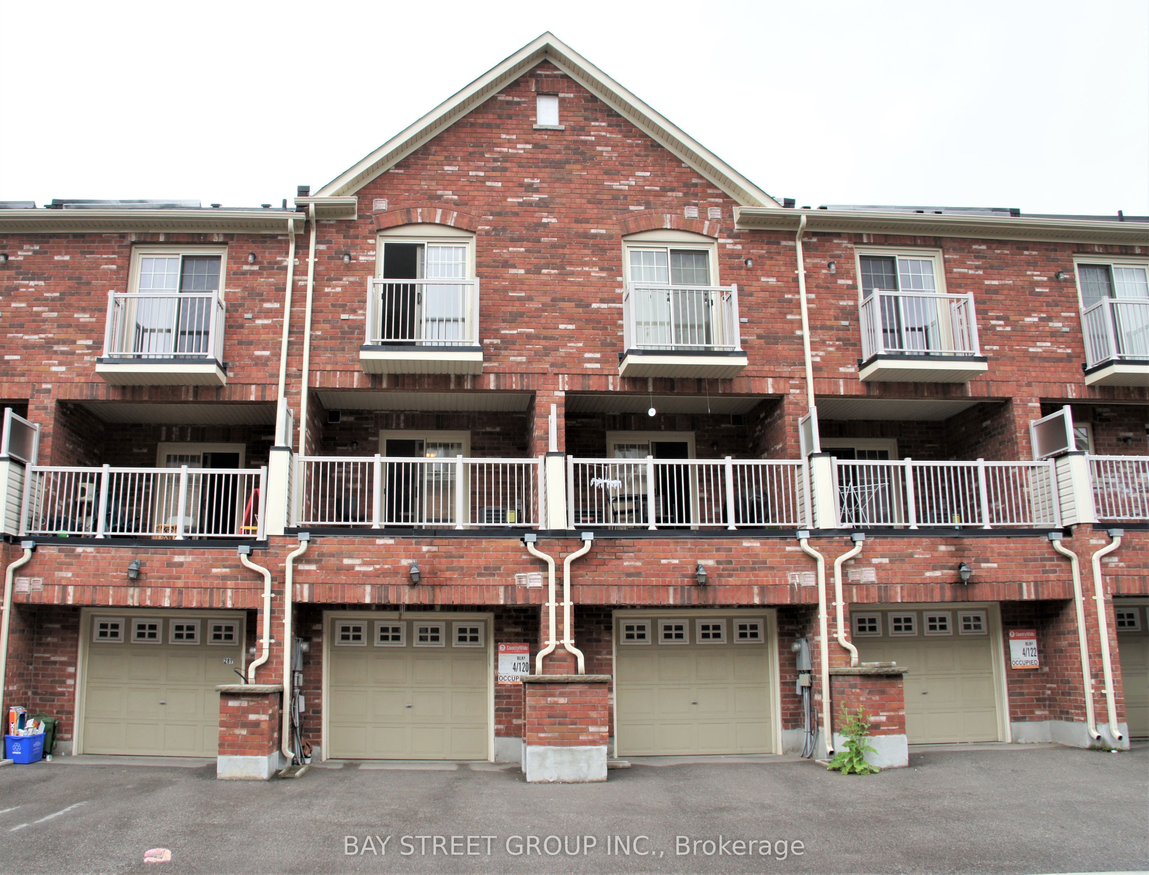 5289 Major Mackenzie Dr E Property Photo 1