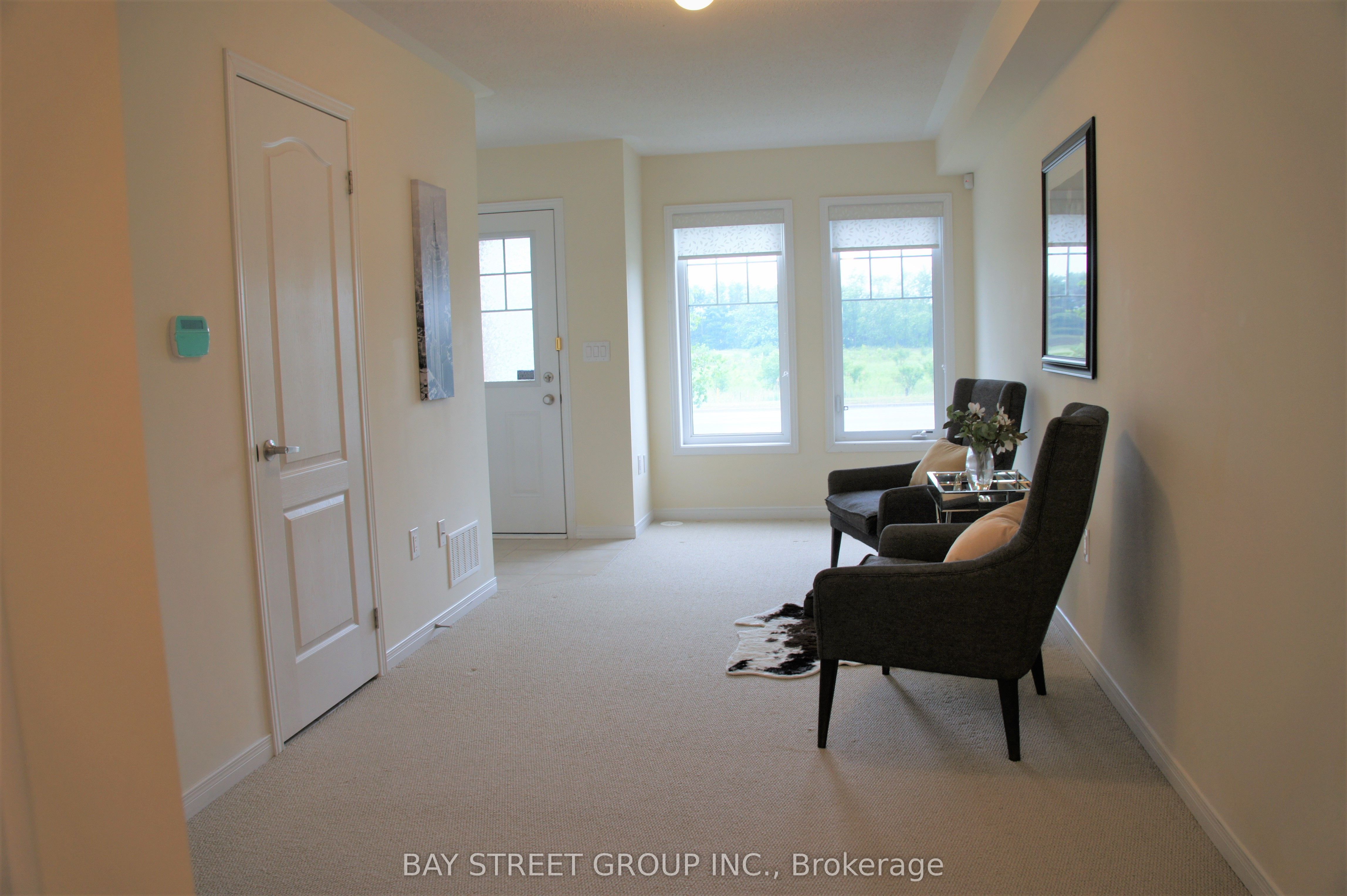 5289 Major Mackenzie Dr E Property Photo 3