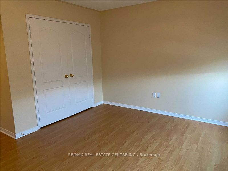 52 Lebovic Drive Property Photo 10