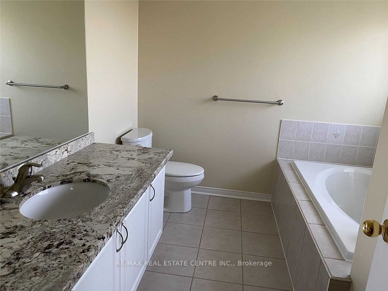 52 Lebovic Drive Property Photo 12