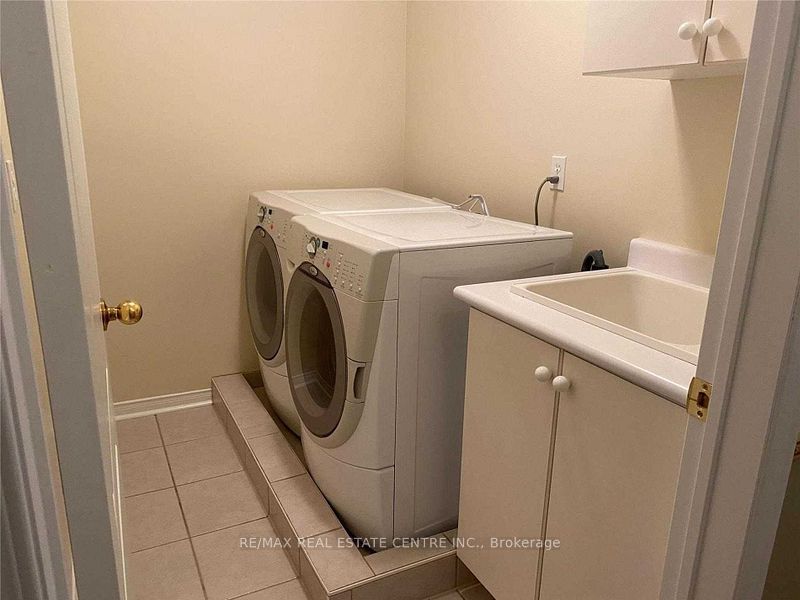 52 Lebovic Drive Property Photo 18
