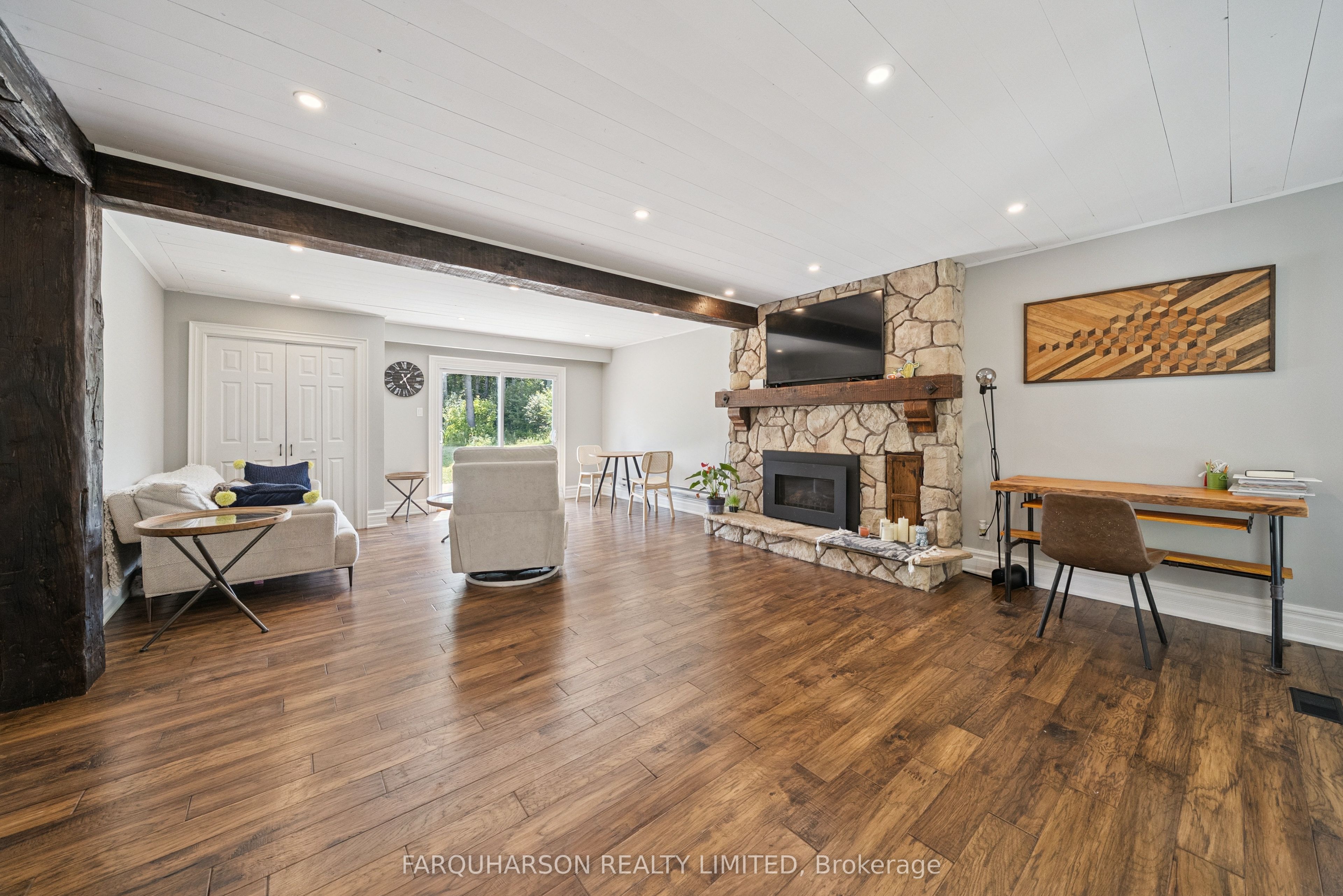 729 Reid Road Property Photo 16