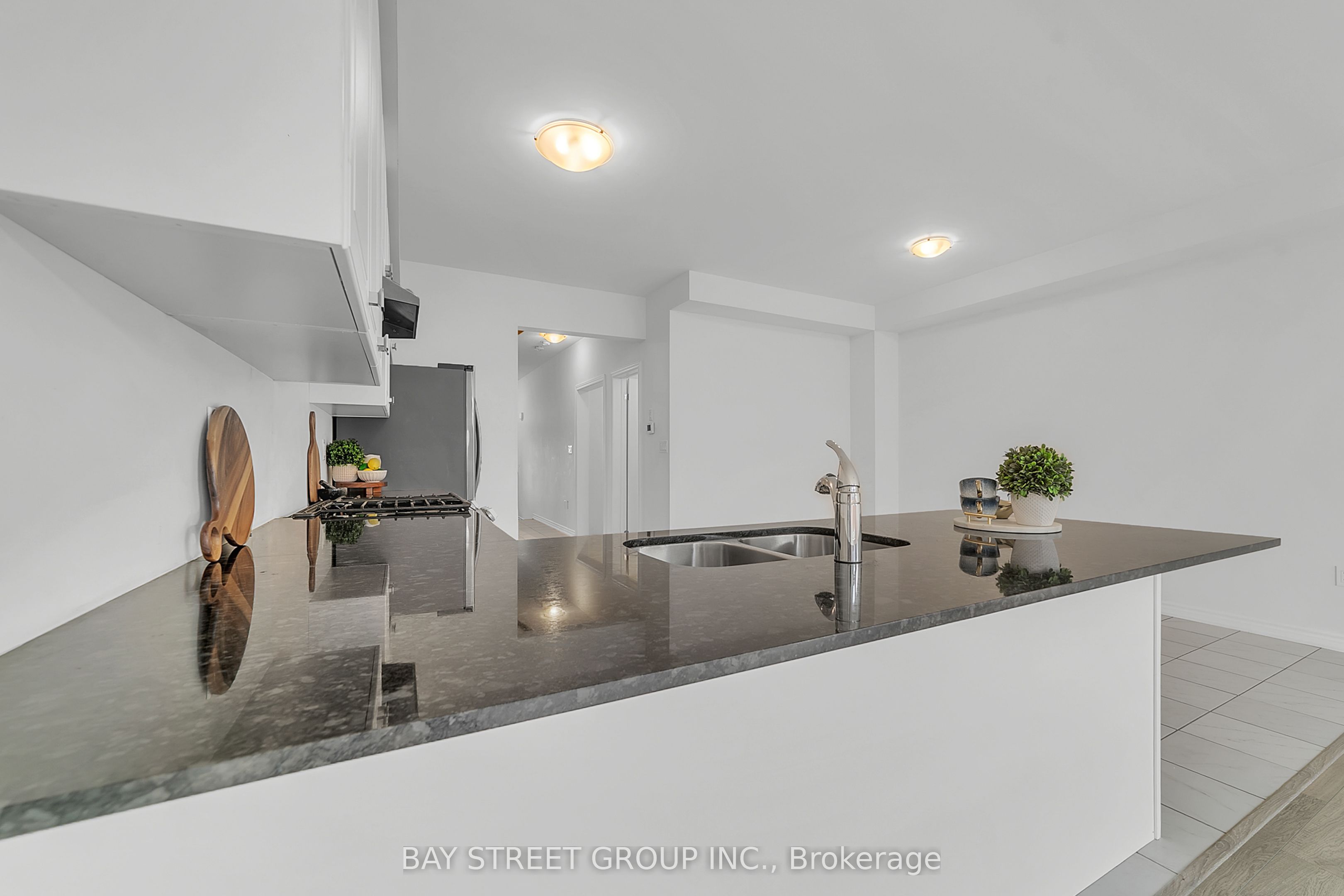 6 Westlake Cres Property Photo 10
