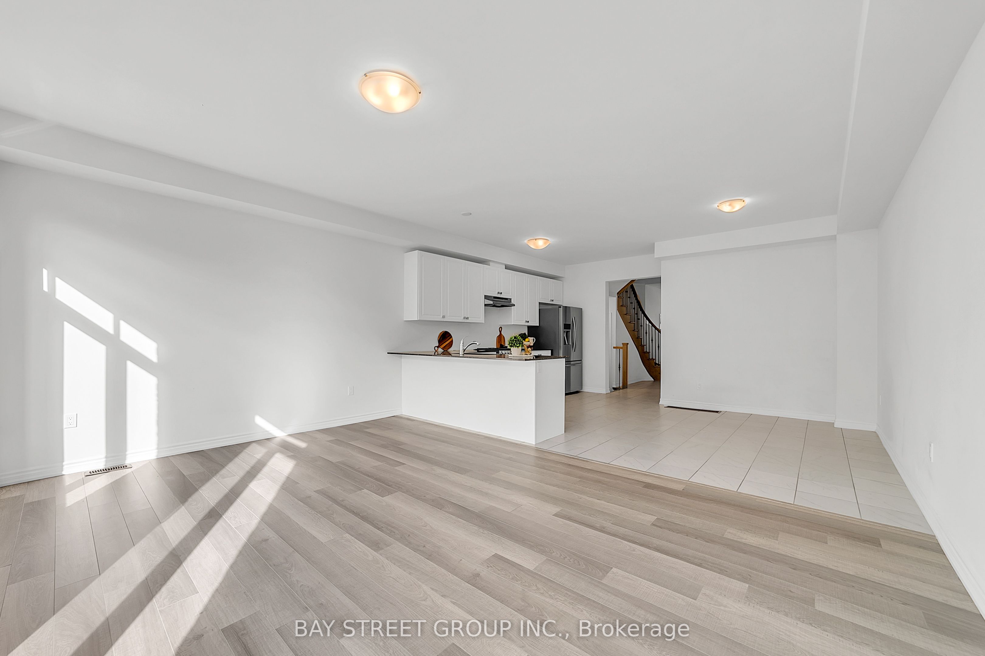 6 Westlake Cres Property Photo 12