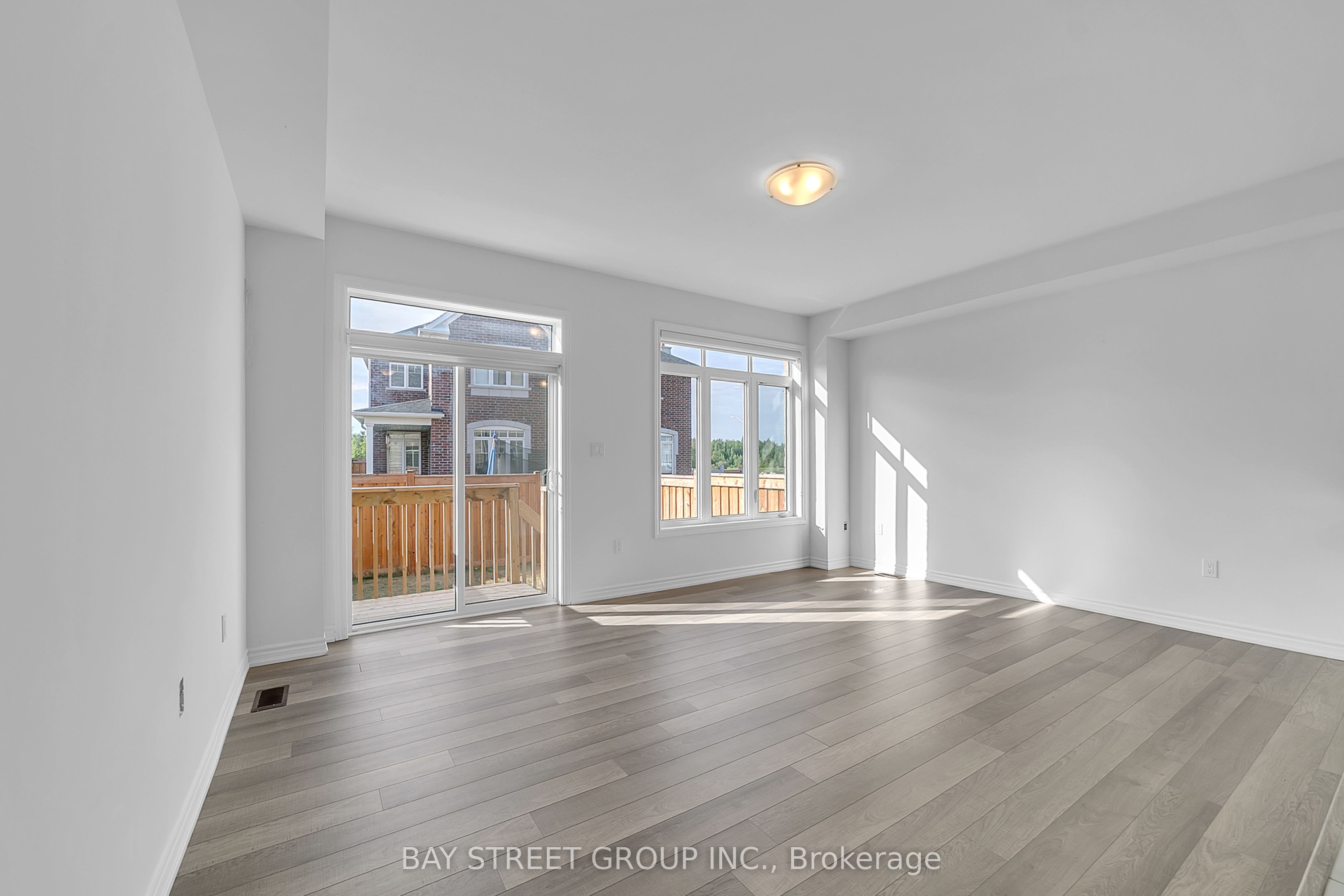 6 Westlake Cres Property Photo 15