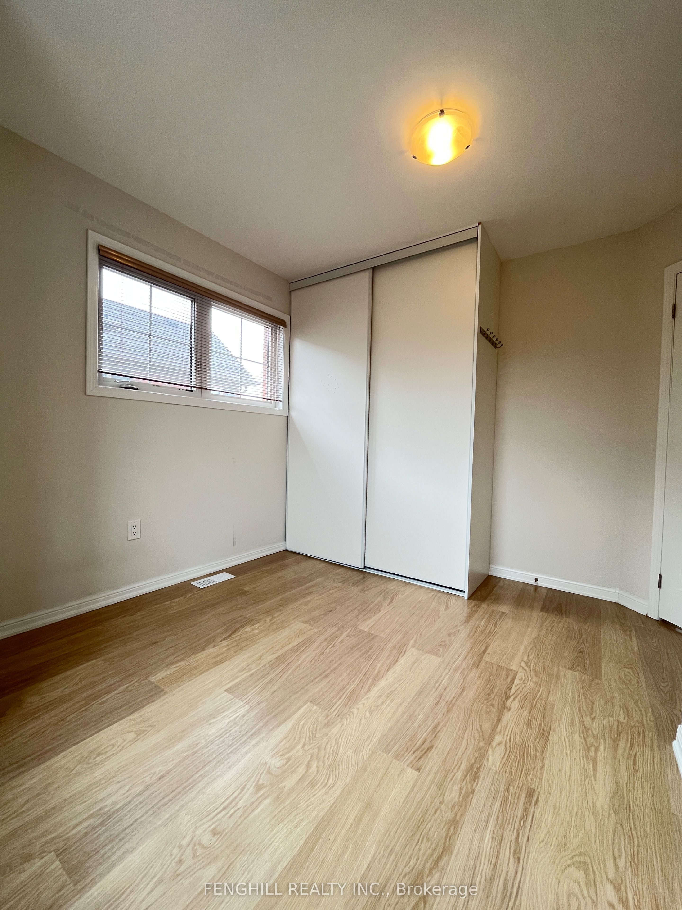 456 Cornell Centre Blvd Property Photo 6