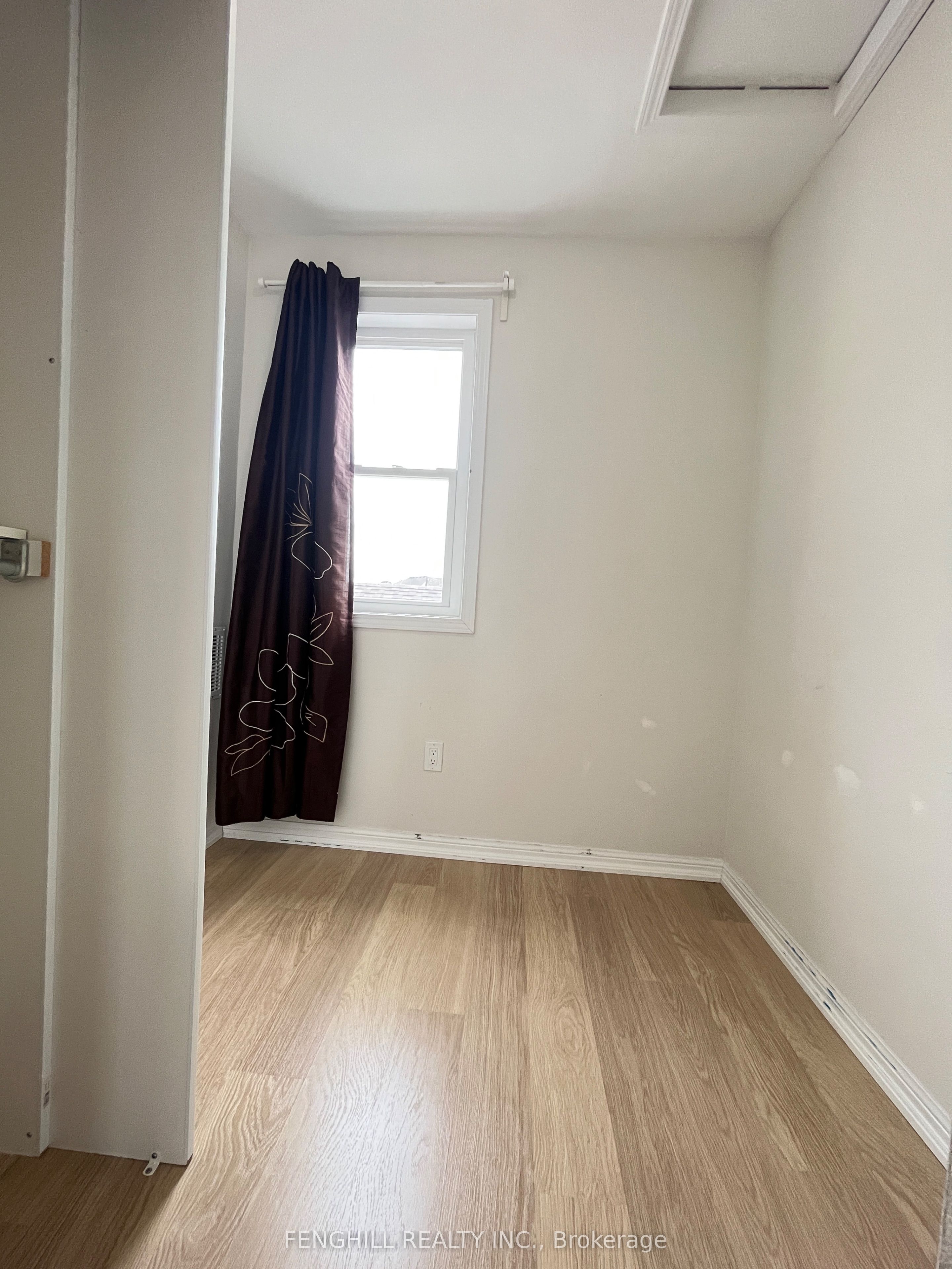 456 Cornell Centre Blvd Property Photo 8