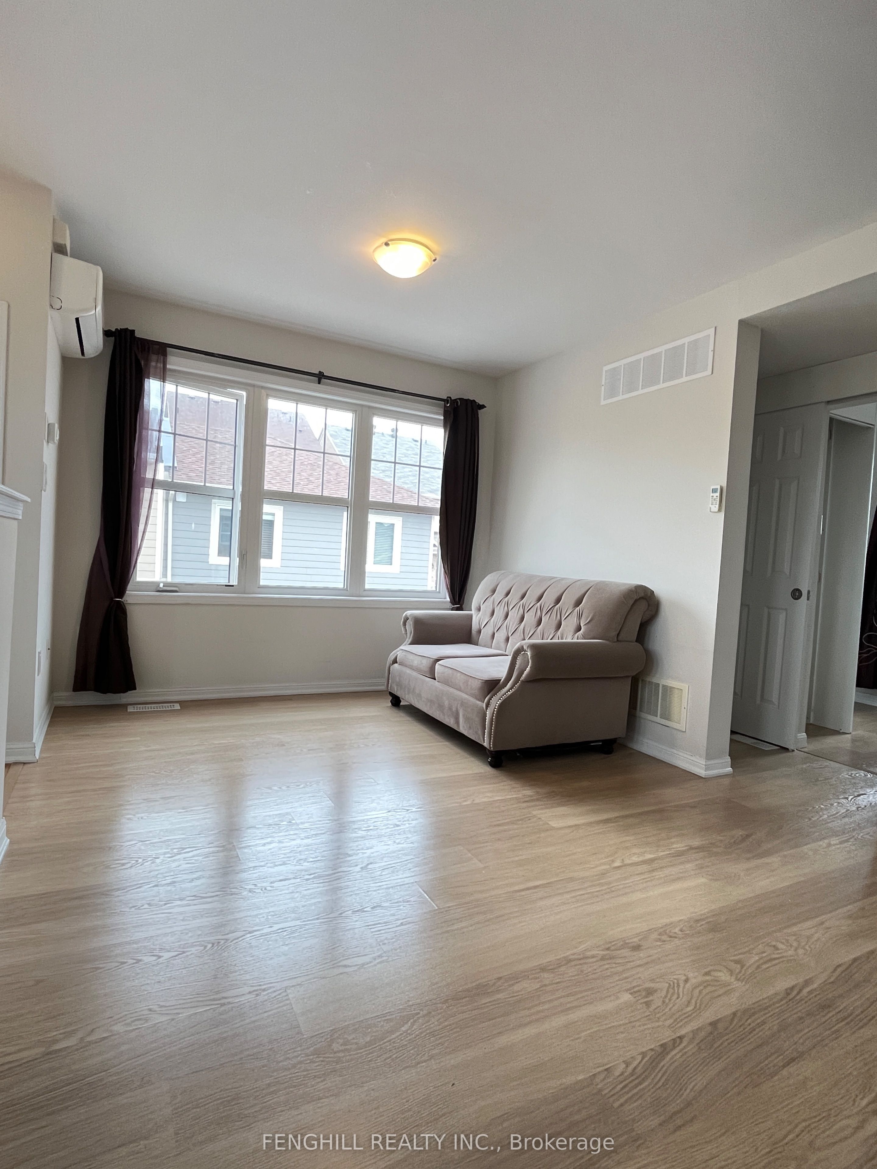 456 Cornell Centre Blvd Property Photo 11