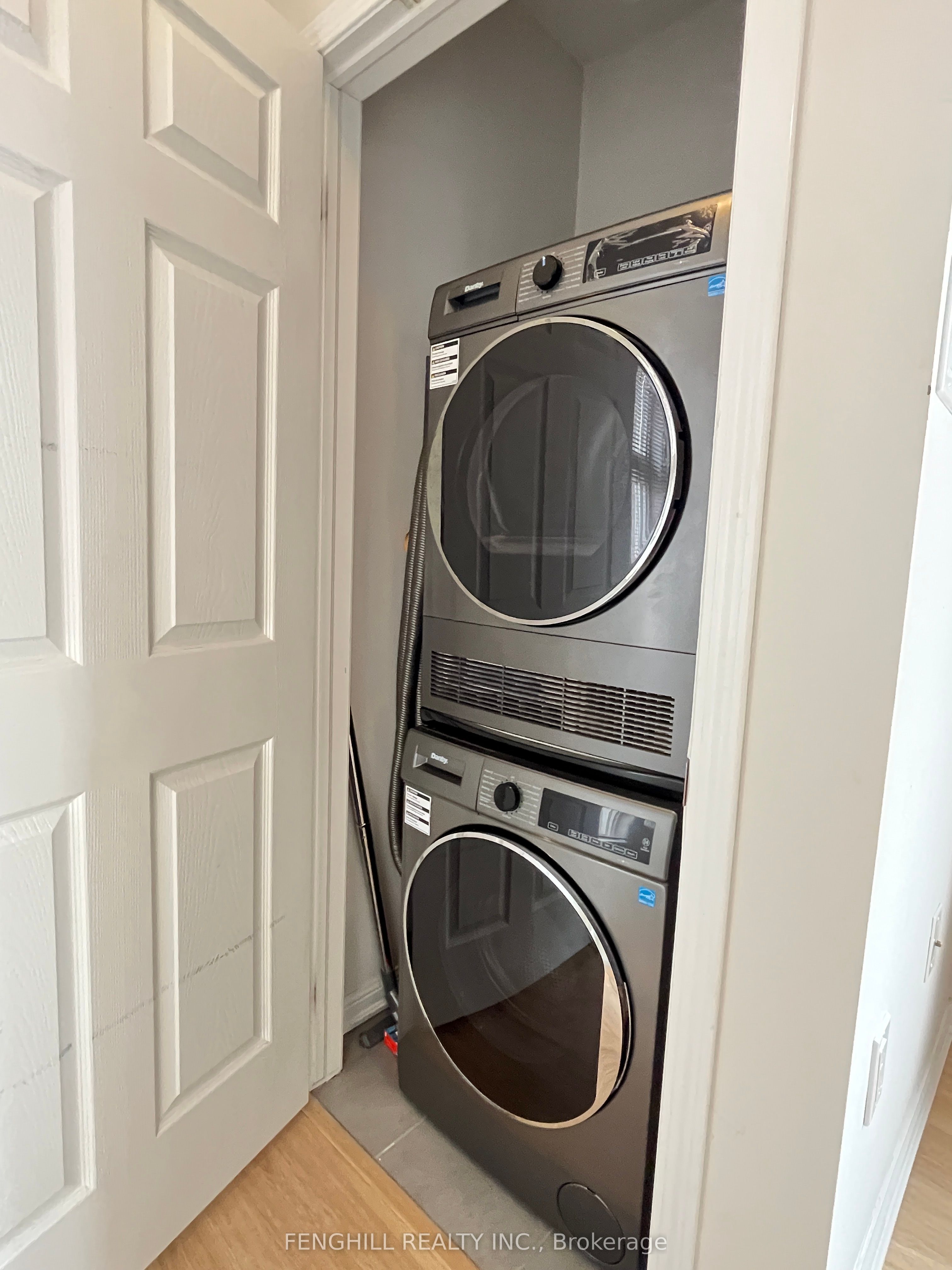 456 Cornell Centre Blvd Property Photo 12