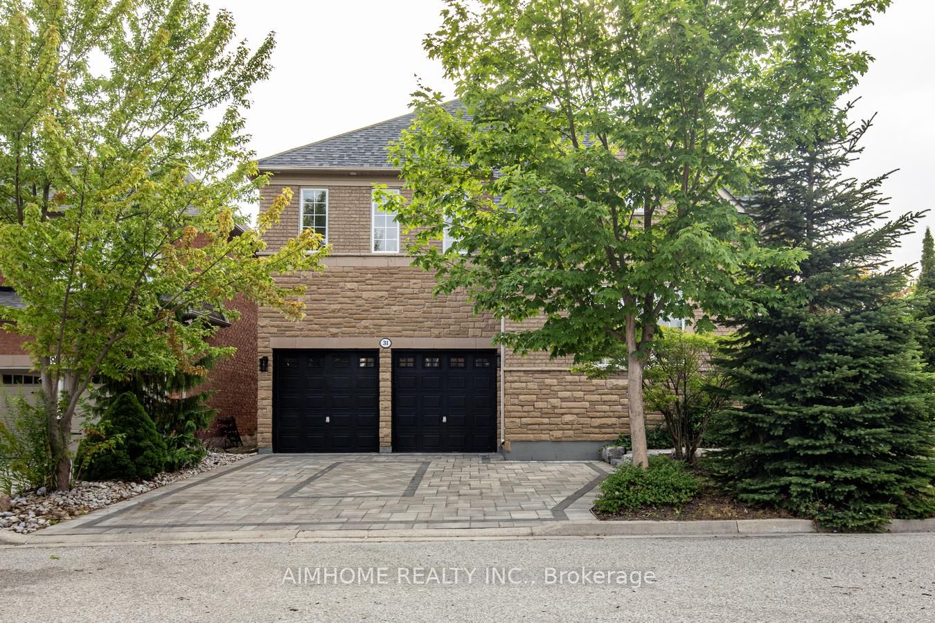 31 Courtney Cres Property Photo 1