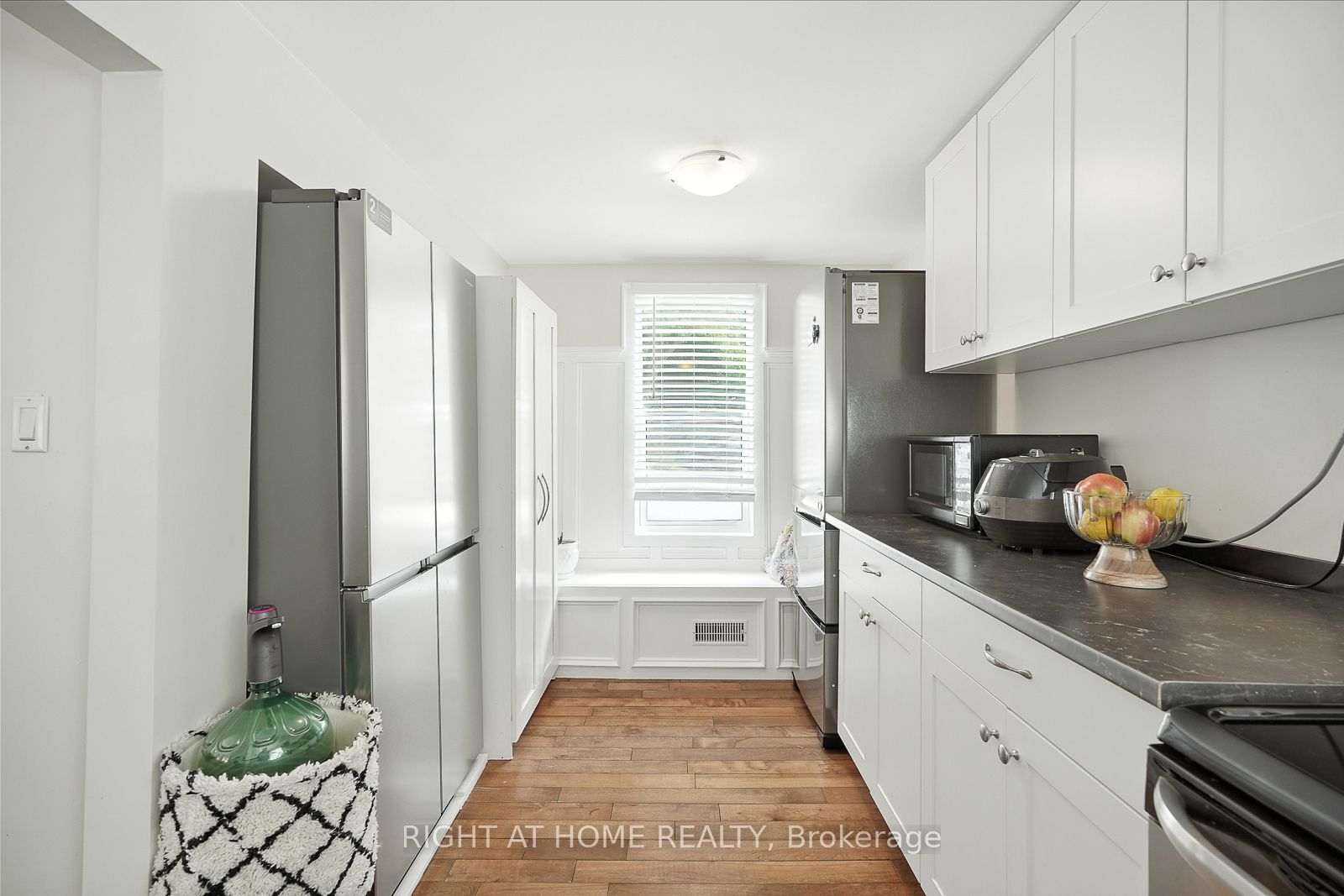 254 Parkwood Avenue Property Photo 14