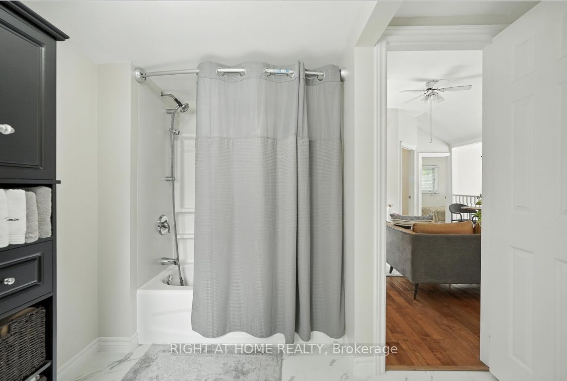 254 Parkwood Avenue Property Photo 22