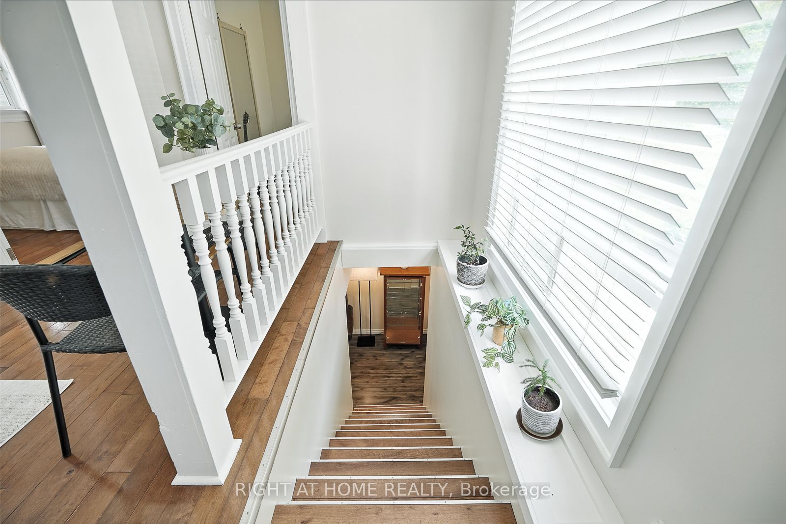 254 Parkwood Avenue Property Photo 23