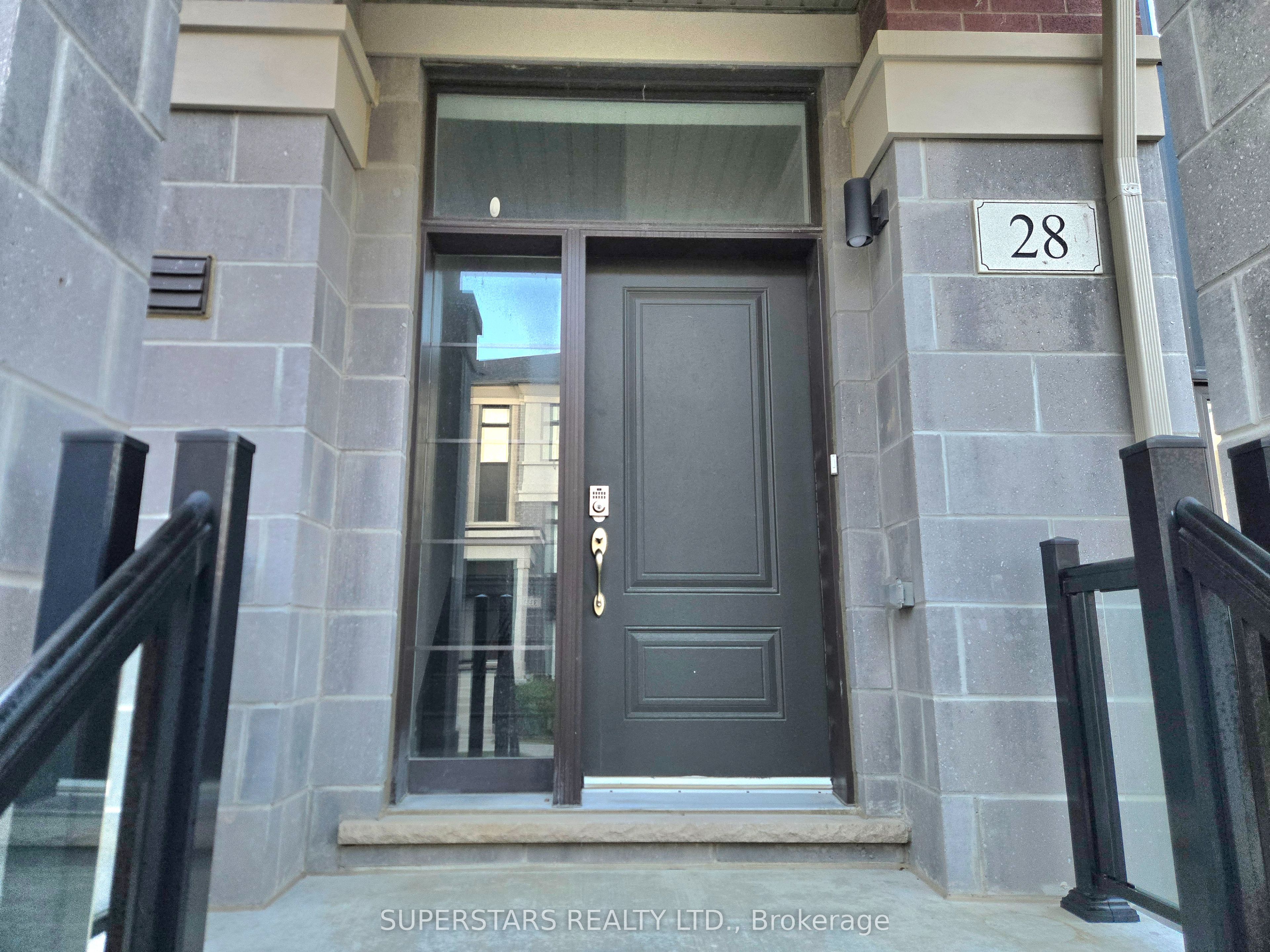 28 Armillo Place Property Photo 4