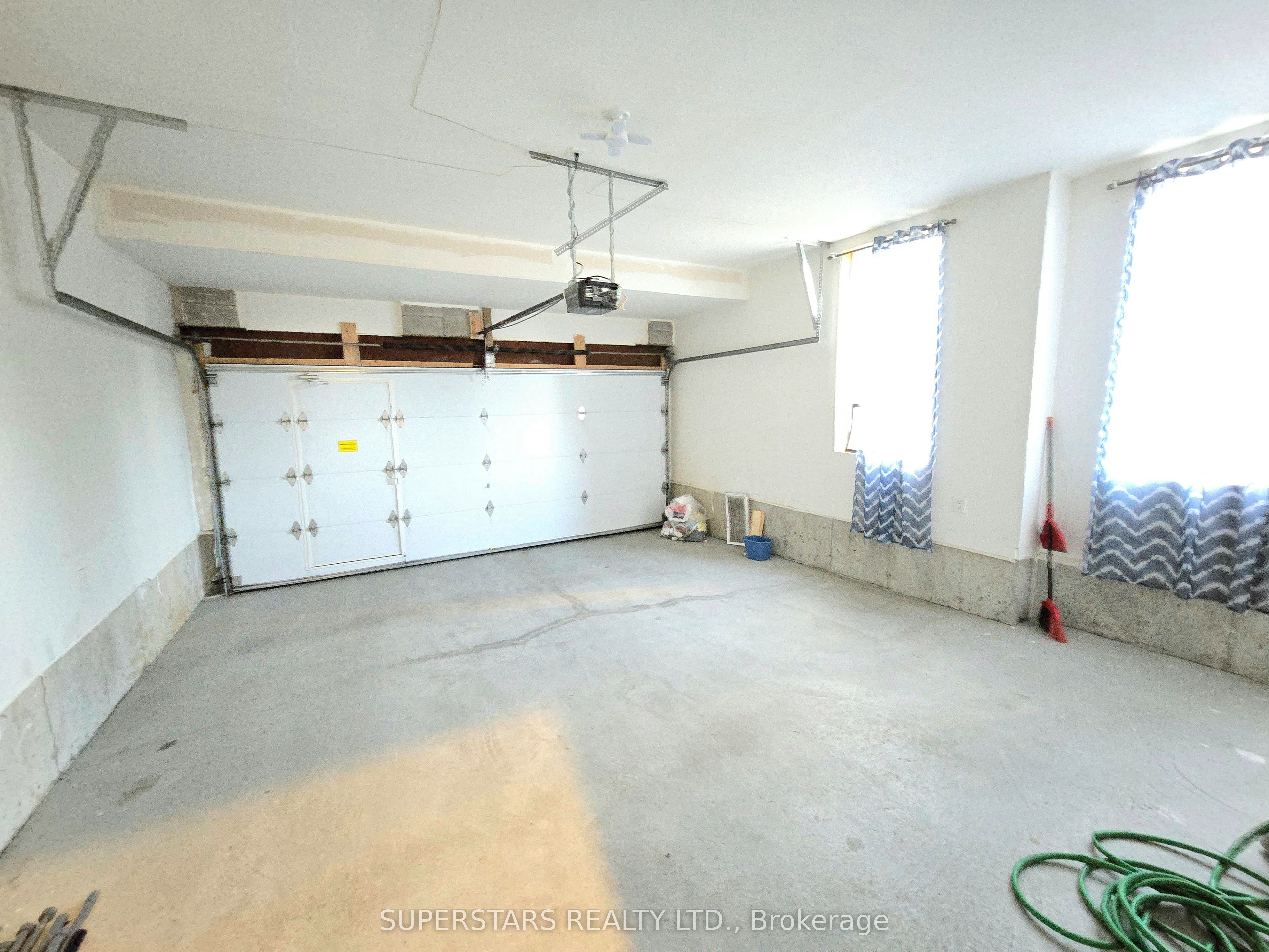 28 Armillo Place Property Photo 17