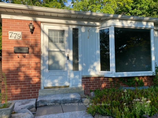 779 Greenfield Cres Property Photo 1